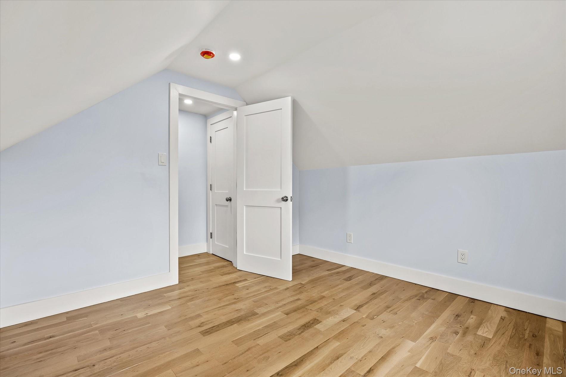 Single Family Circle Drive Nassau County, NY 11550, MLS-1012411-25