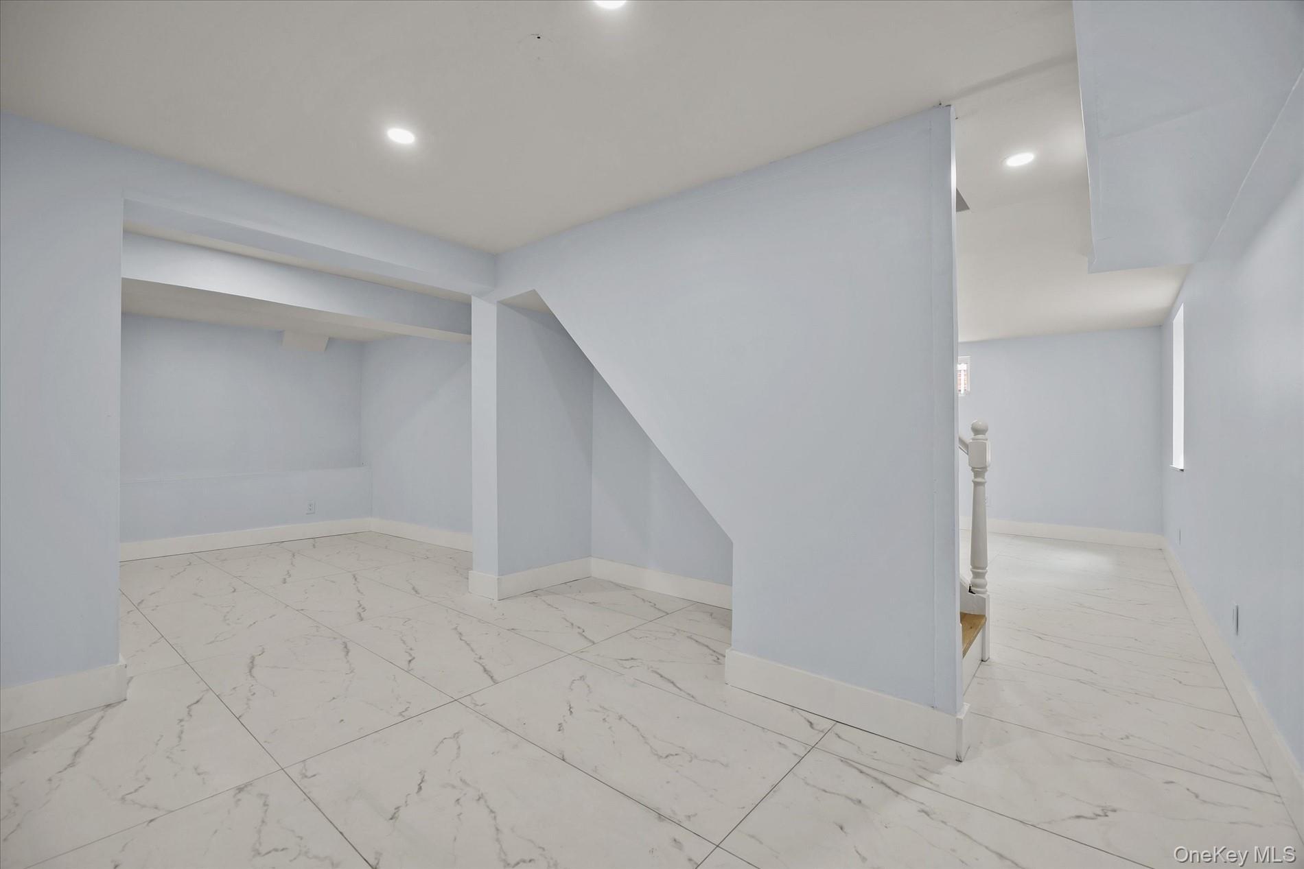 Single Family Circle Drive Nassau County, NY 11550, MLS-1012411-34