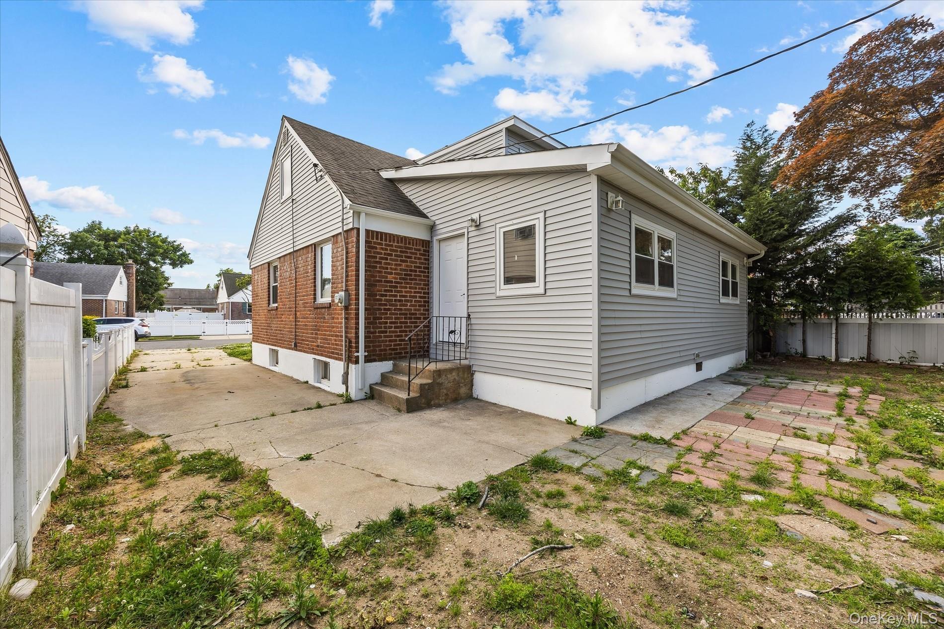 Single Family Circle Drive Nassau County, NY 11550, MLS-1012411-4