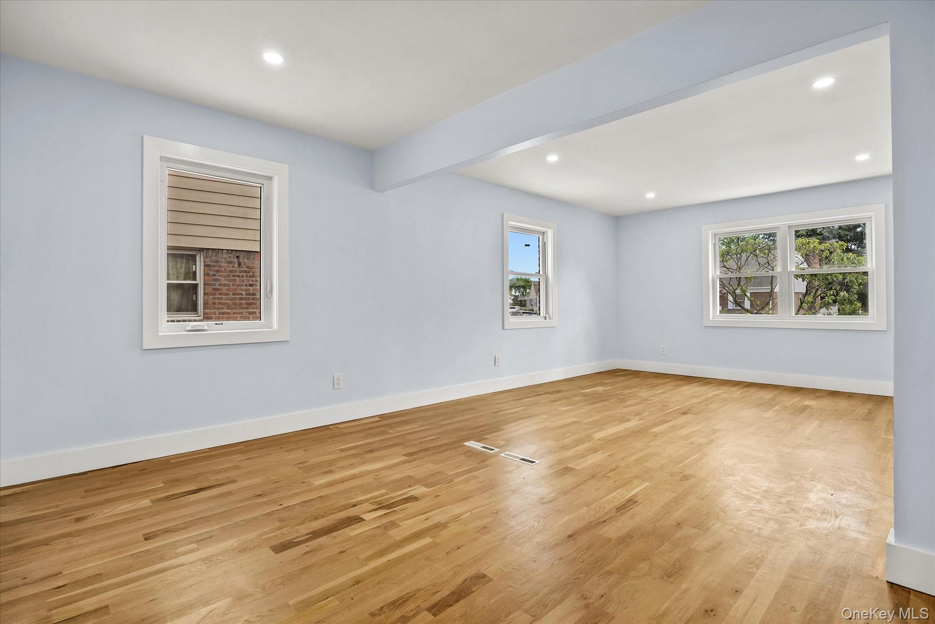 Single Family Circle Drive Nassau County, NY 11550, MLS-1012411-9