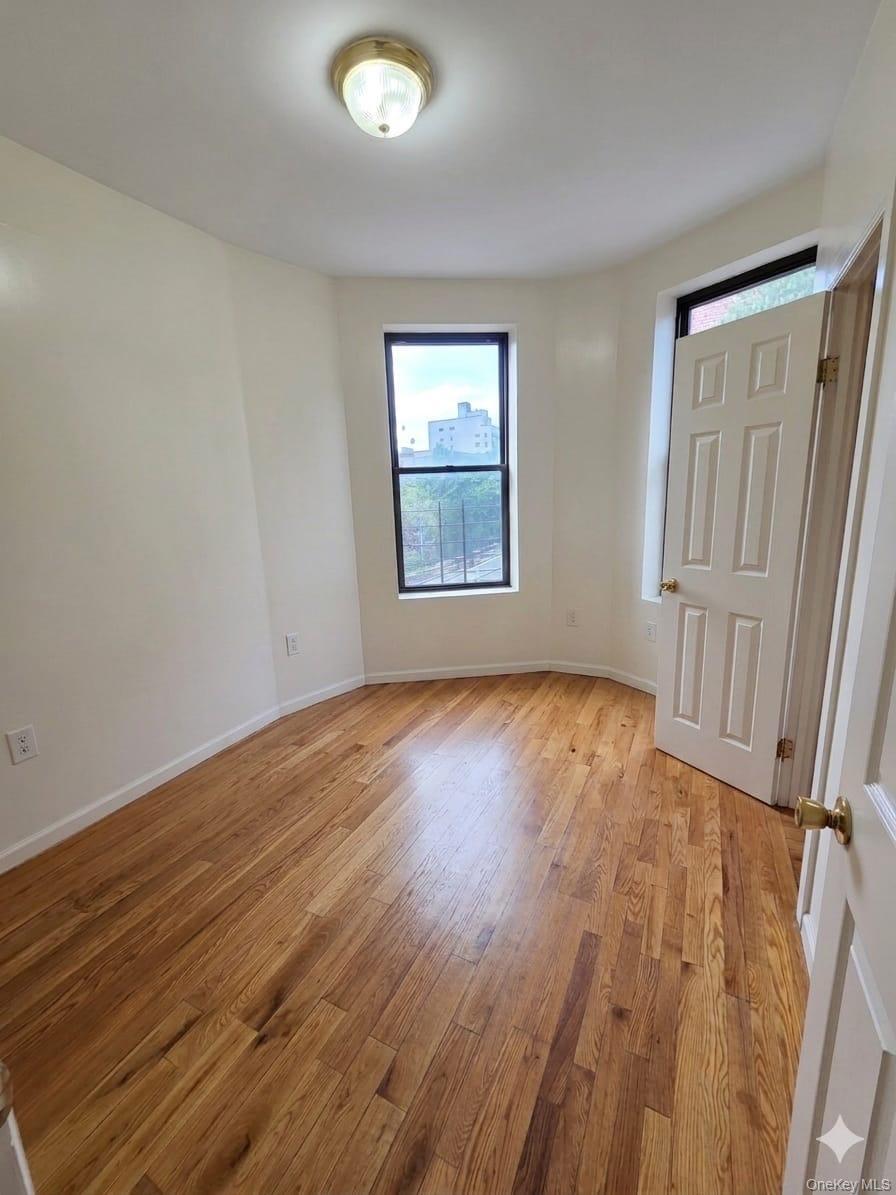 Single Family 186th St Bronx, NY 10458, MLS-1012465-11
