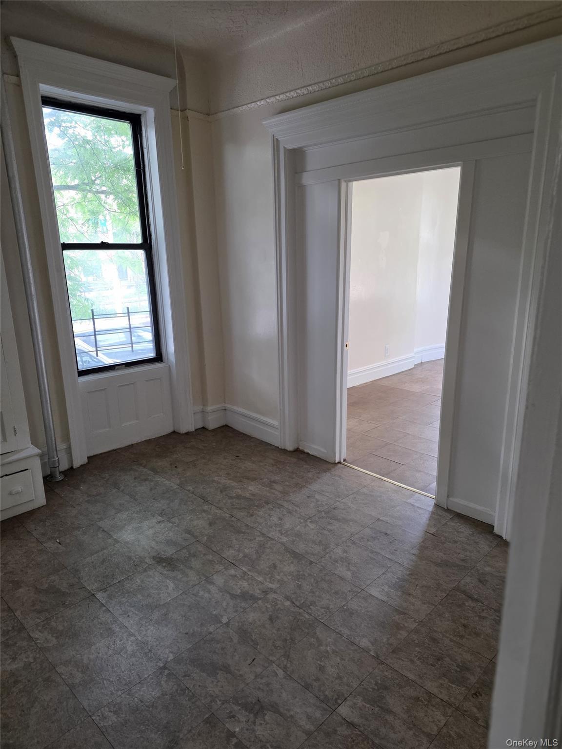 Single Family 186th St Bronx, NY 10458, MLS-1012465-14