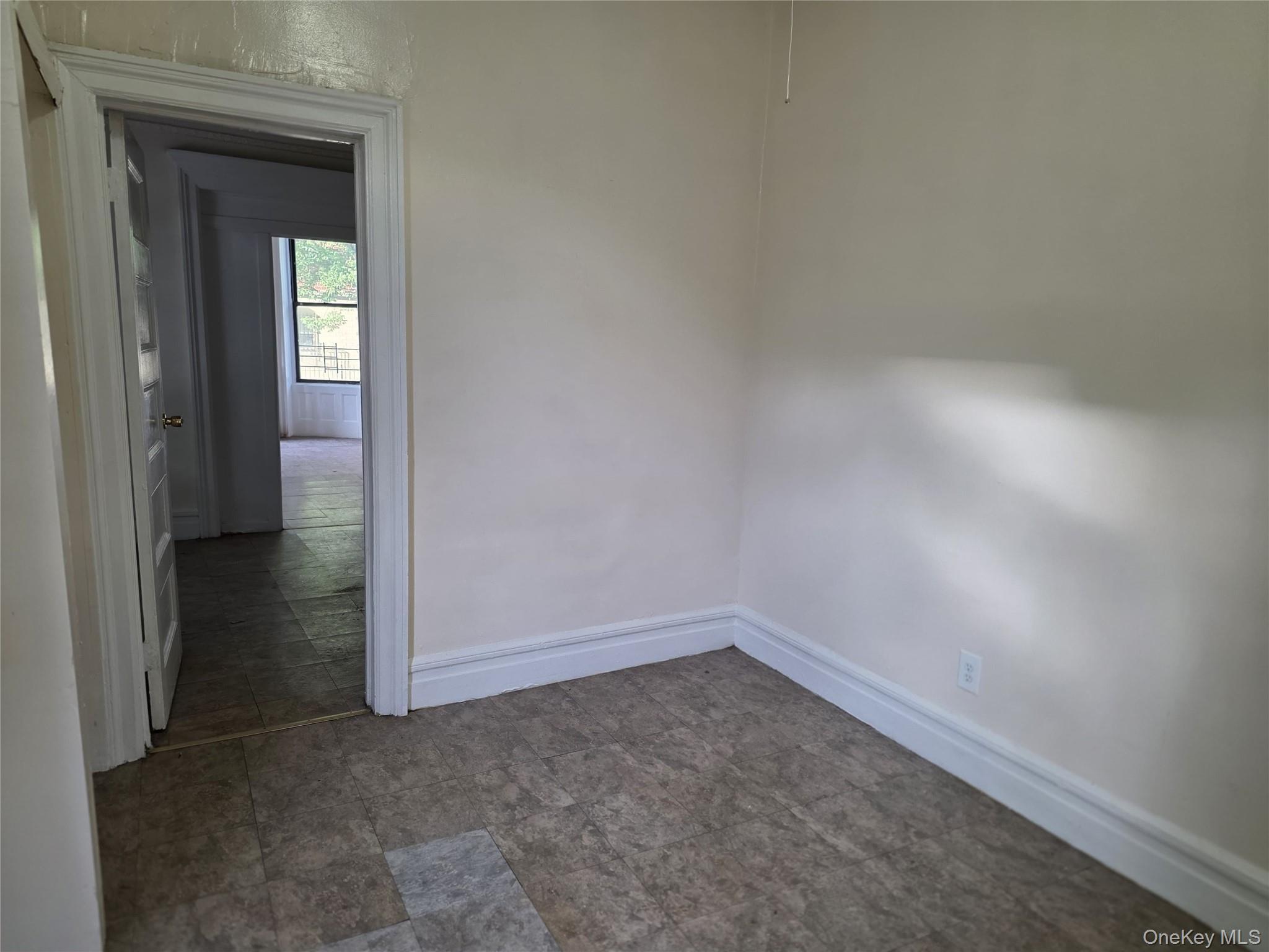 Single Family 186th St Bronx, NY 10458, MLS-1012465-15