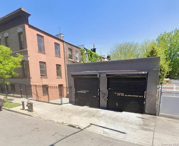 Single Family 186th St Bronx, NY 10458, MLS-1012465-4