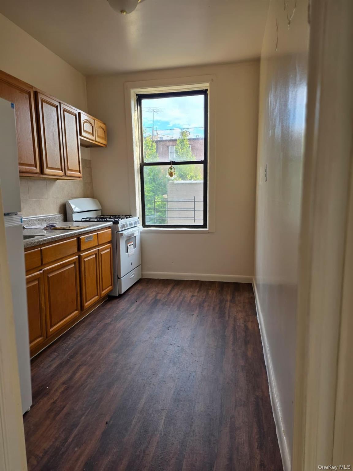 Single Family 186th St Bronx, NY 10458, MLS-1012465-6