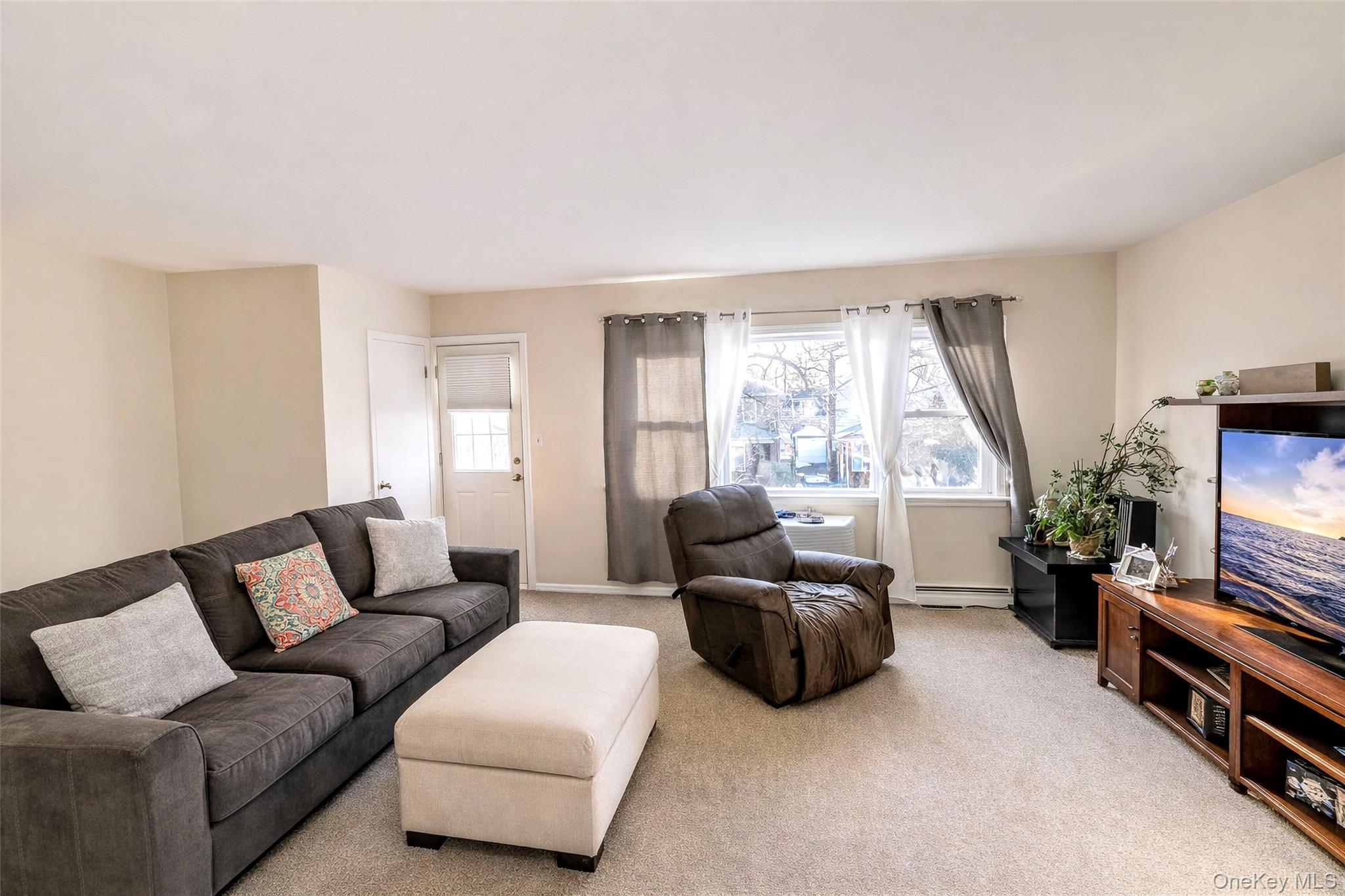 Single Family 195 Street Queens, NY 11358, MLS-1012473-10