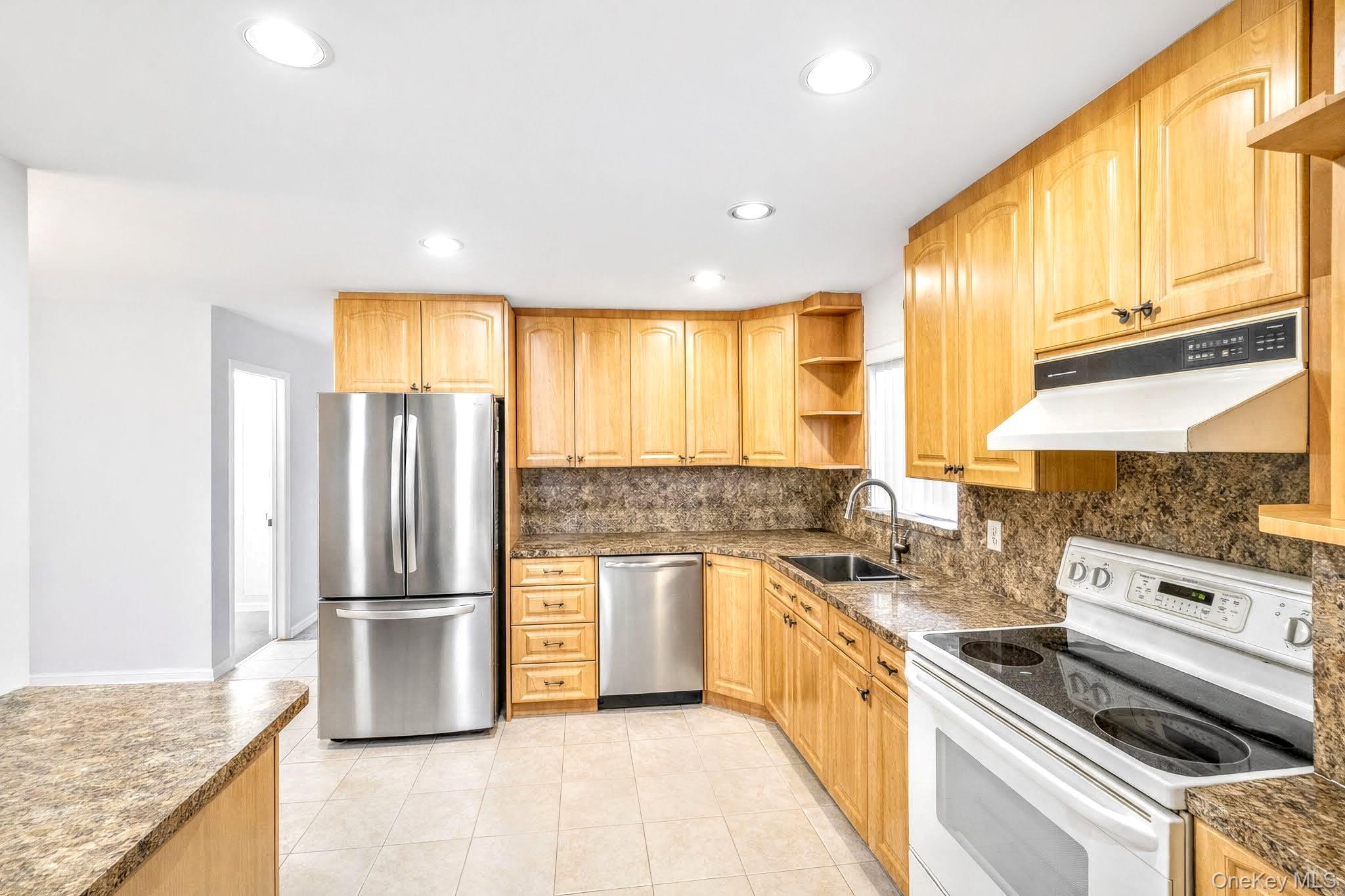 Single Family 195 Street Queens, NY 11358, MLS-1012473-12