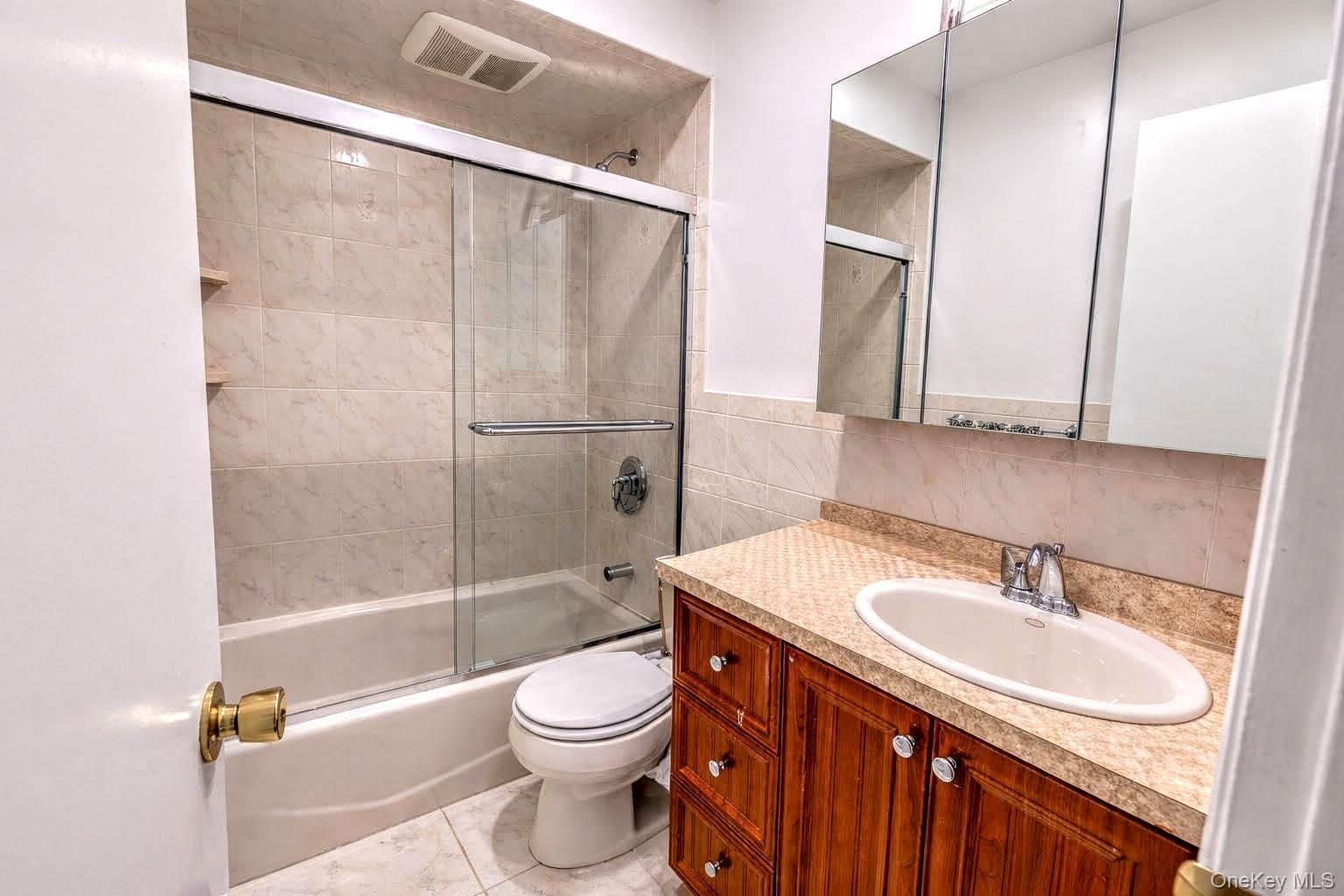 Single Family 195 Street Queens, NY 11358, MLS-1012473-16