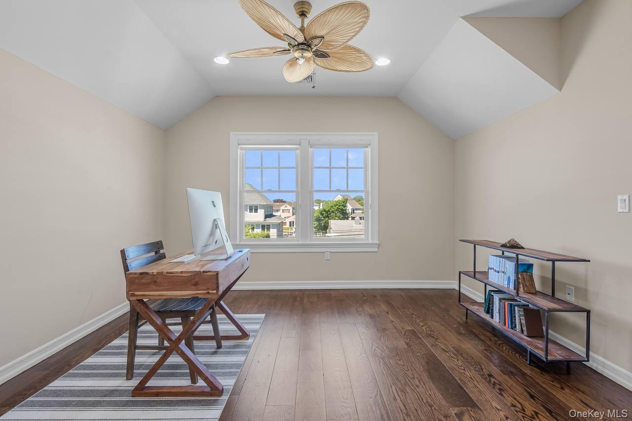 Single Family Shinnecock Road Suffolk County, NY 11942, MLS-1012474-20