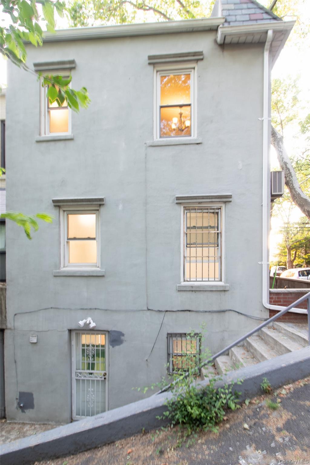 Single Family 62nd Street  Queens, NY 11378, MLS-1012487-14