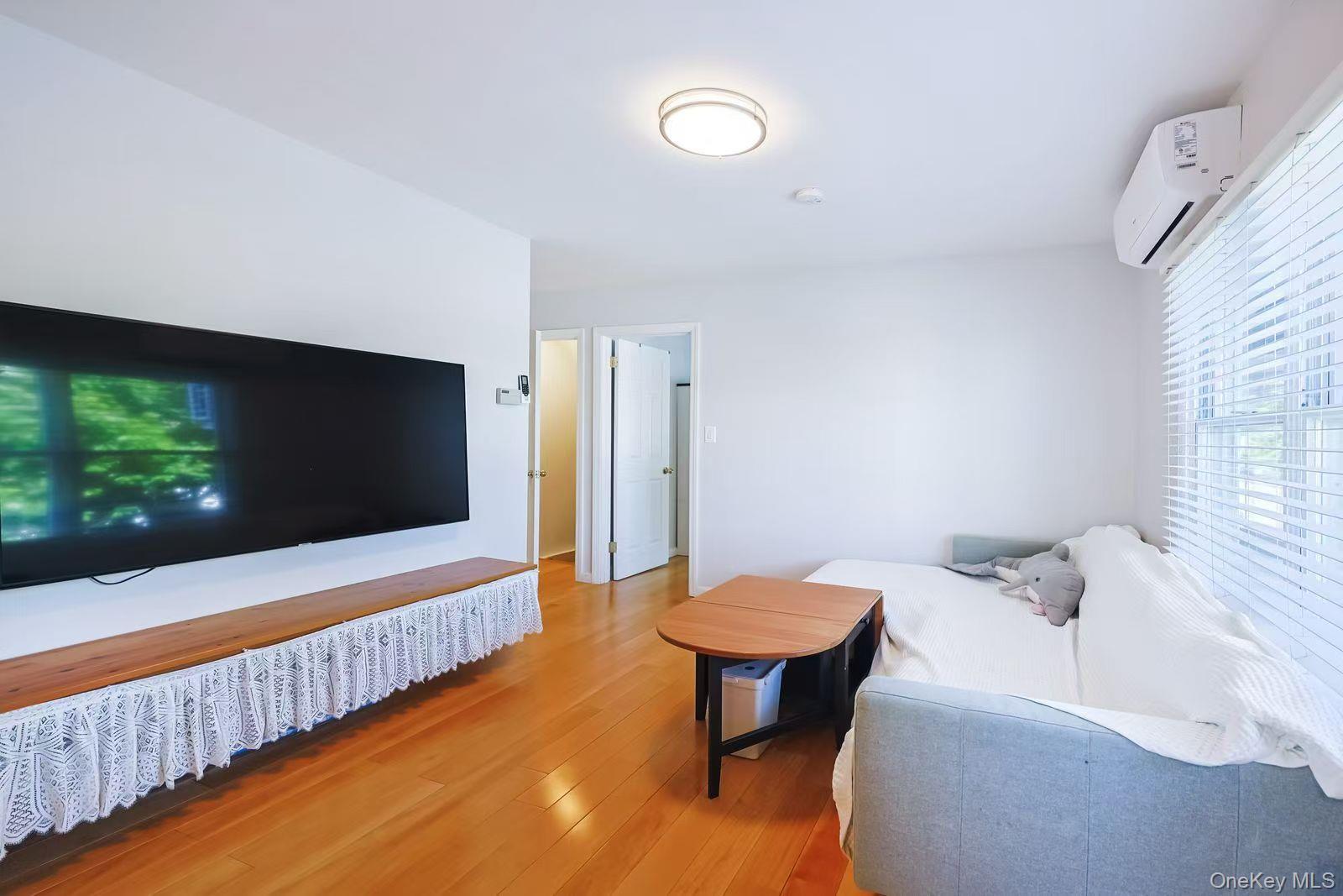 Single Family 33rd Queens, NY 11361, MLS-1012509-6