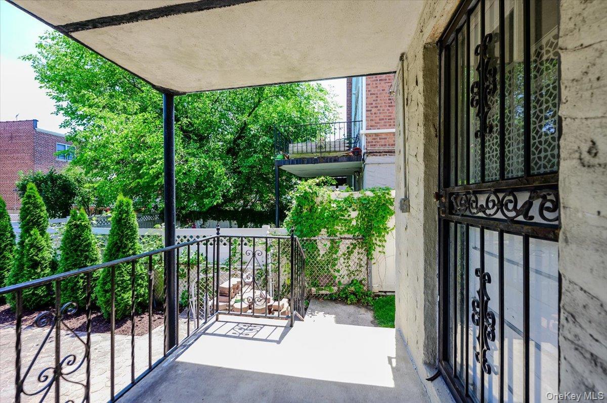Single Family Woodhull Bronx, NY 10469, MLS-1012557-27