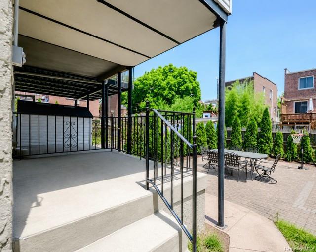 Single Family Woodhull Bronx, NY 10469, MLS-1012557-28