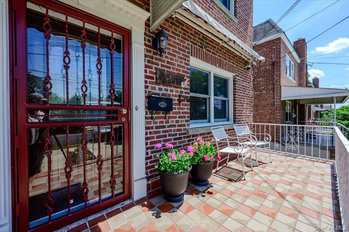 Single Family Woodhull Bronx, NY 10469, MLS-1012557-4
