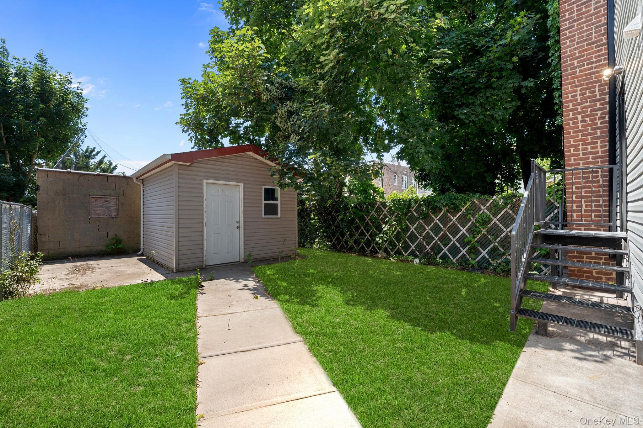 Single Family Cox Brooklyn, NY 11208, MLS-1012560-10