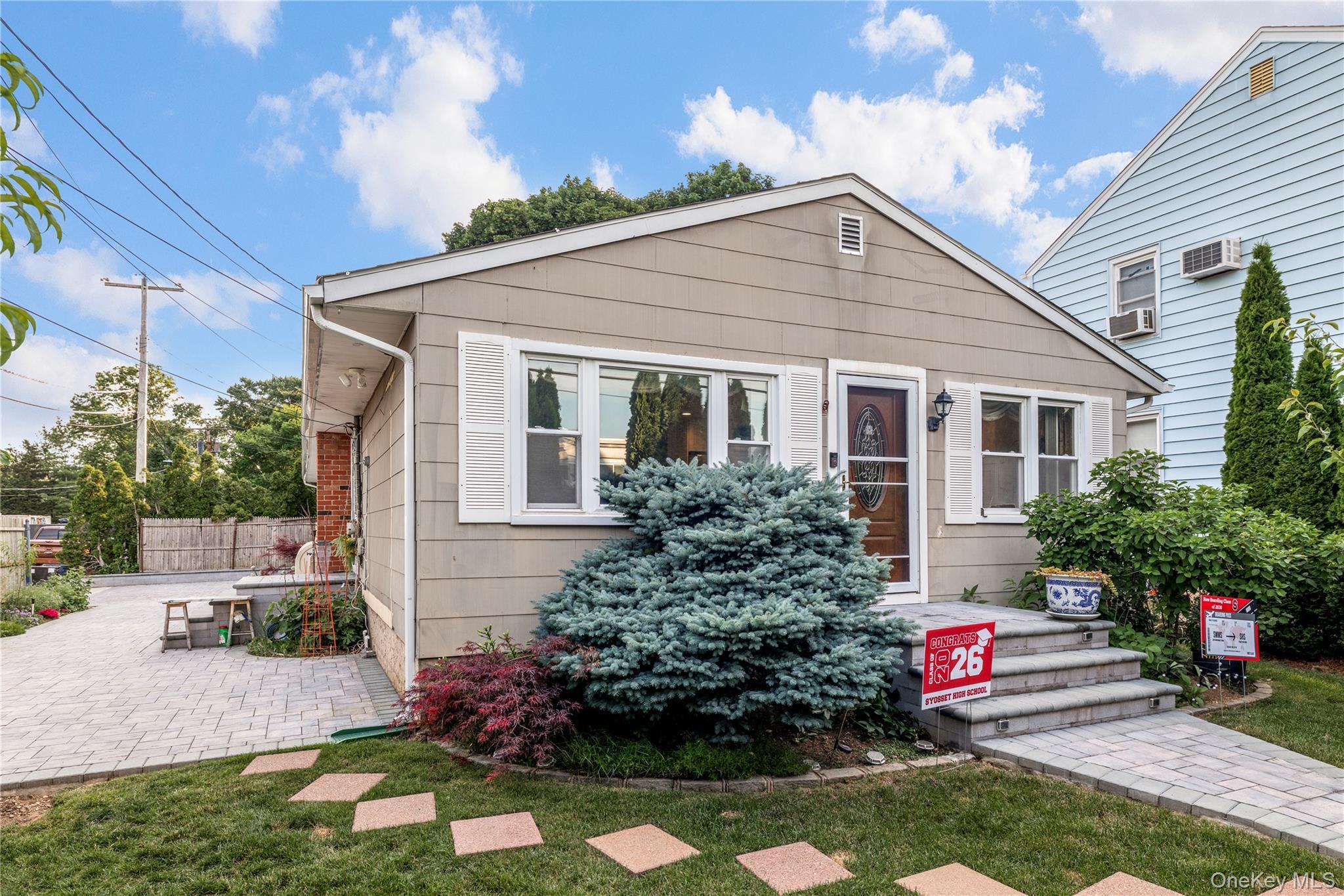 Single Family Richmond Street  Nassau County, NY 11791, MLS-1012561-2
