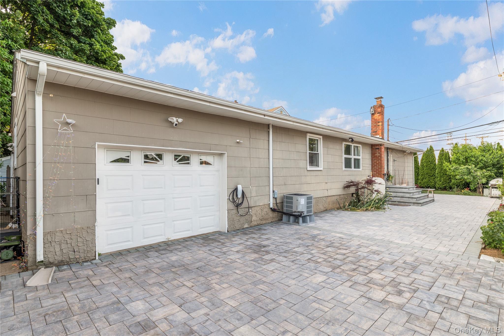 Single Family Richmond Street  Nassau County, NY 11791, MLS-1012561-3