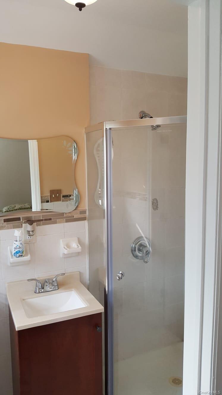Single Family Marsden Street  Queens, NY 11434, MLS-1012565-15