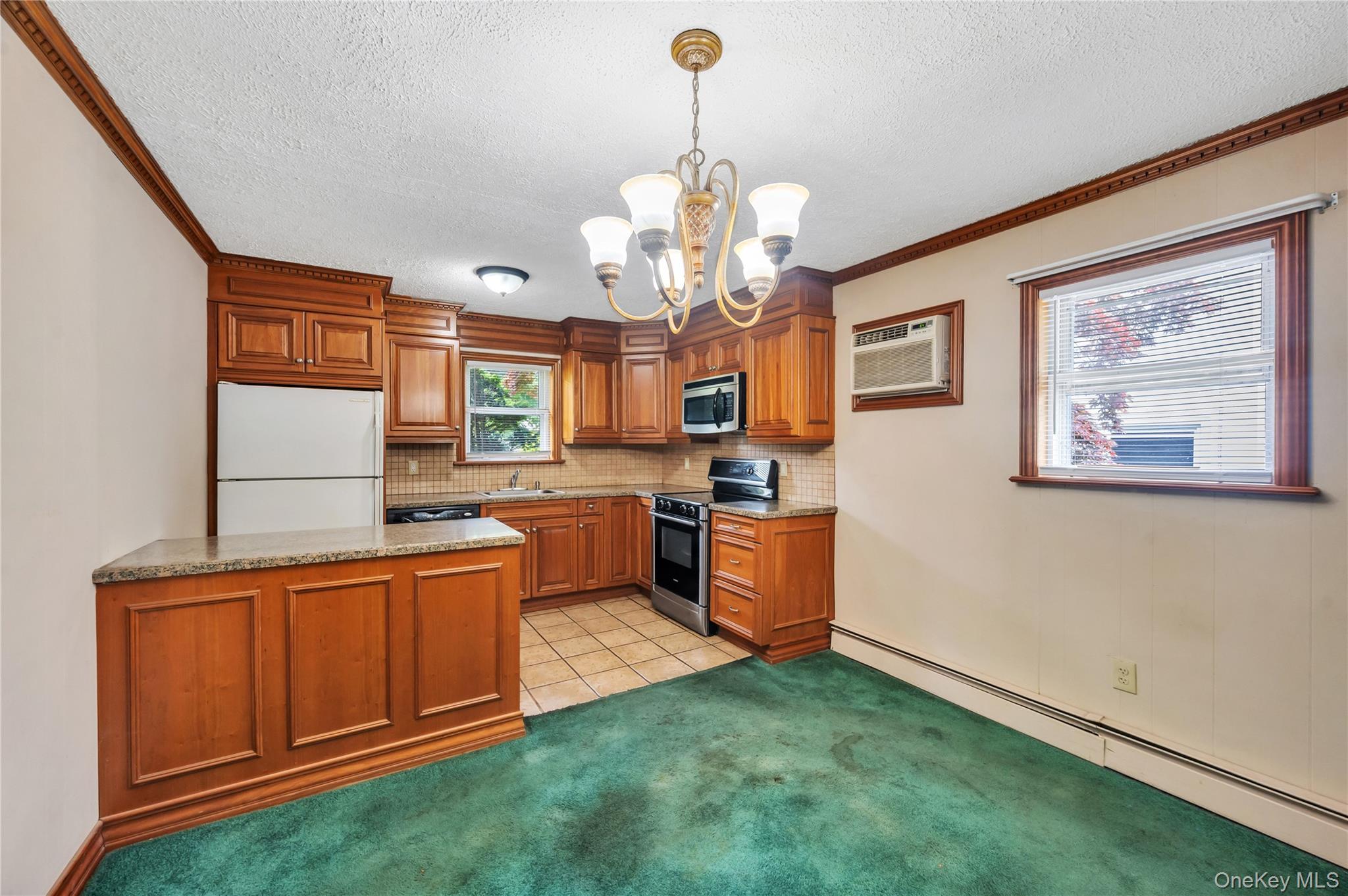 Single Family Pinewood Drive  Suffolk County, NY 11967, MLS-1012599-4