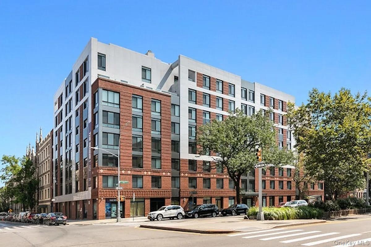 Apartment Adam Clayton Powell Jr Manhattan, NY 10030, MLS-1012600-16