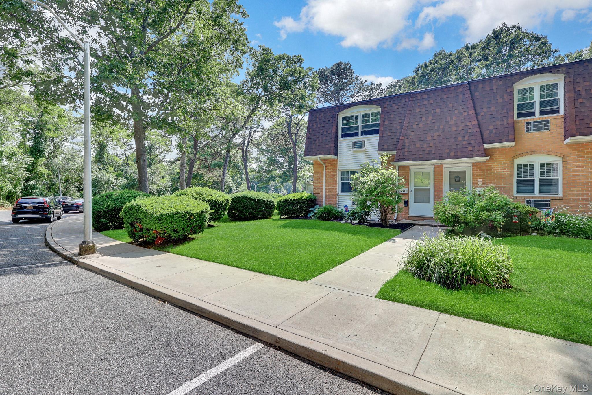 Single Family Glen Hollow Drive Suffolk County, NY 11742, MLS-1012648-2
