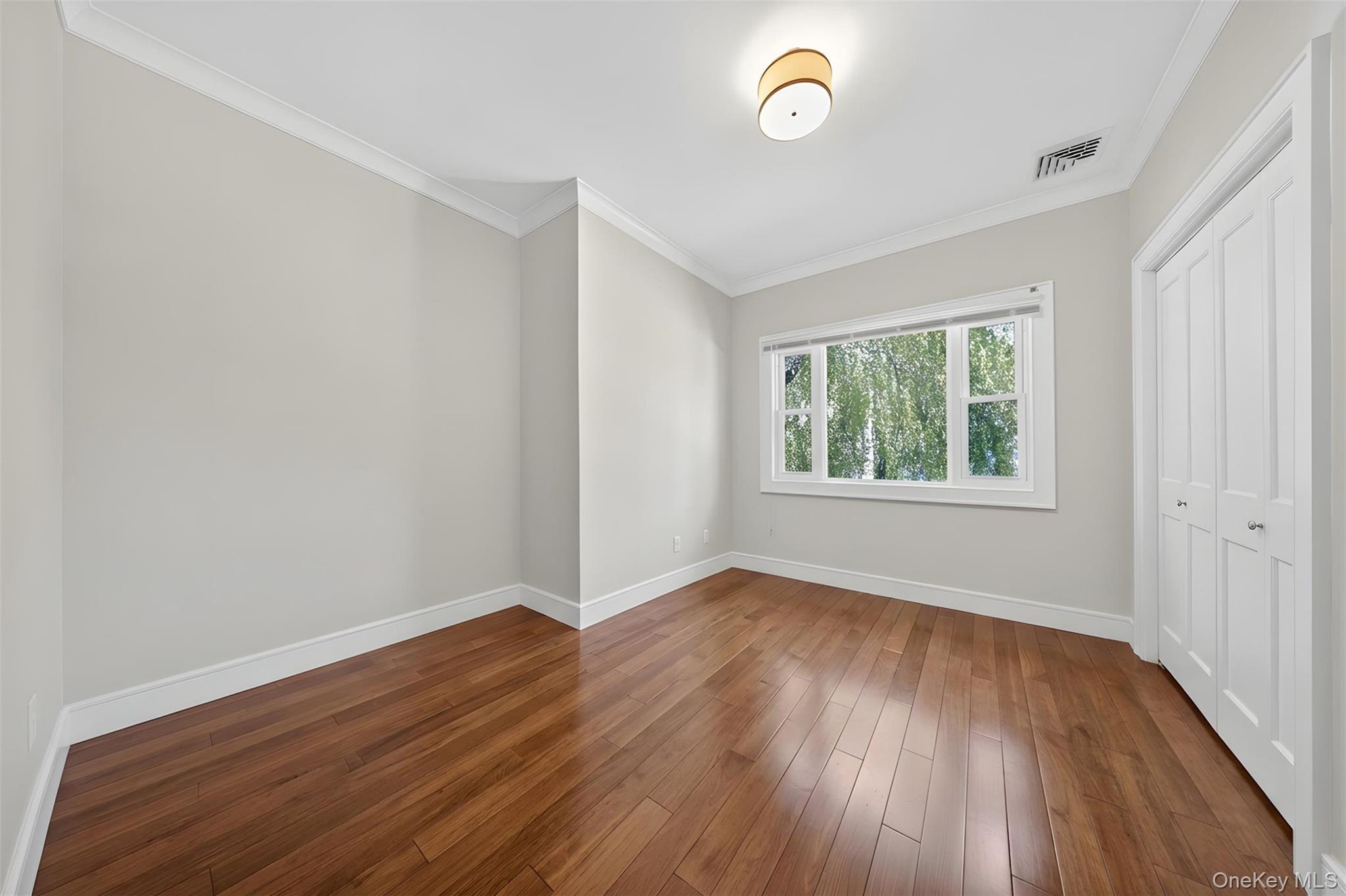 Single Family Bayside Avenue Queens, NY 11354, MLS-1012654-18