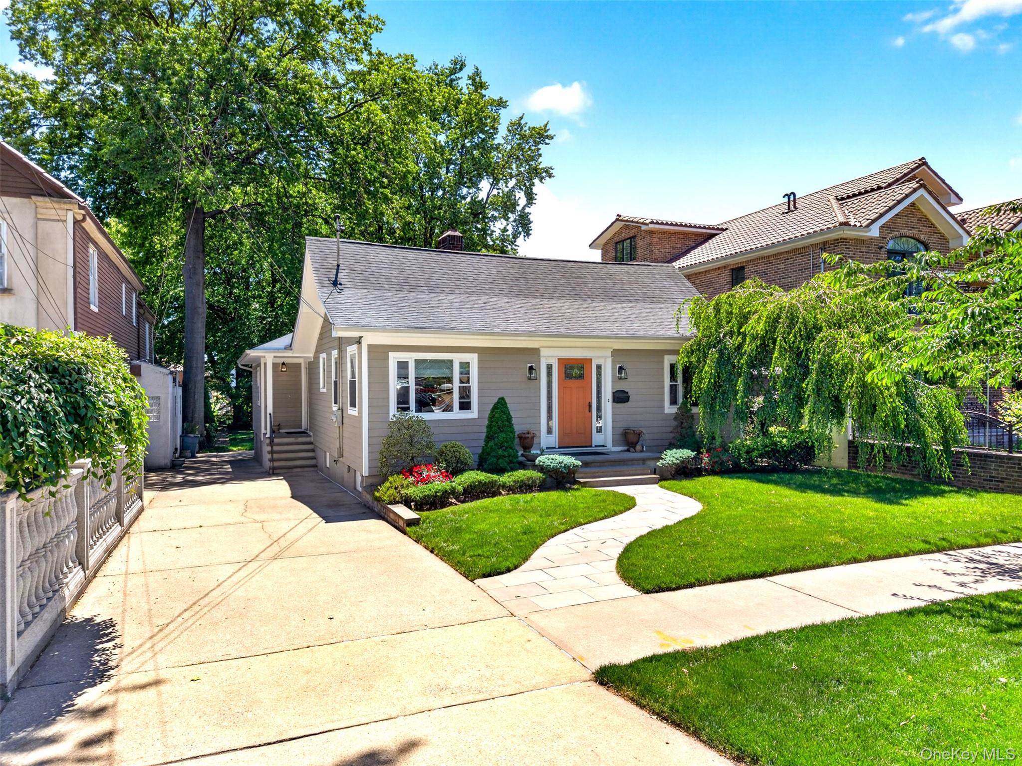 Single Family Bayside Avenue Queens, NY 11354, MLS-1012654-2