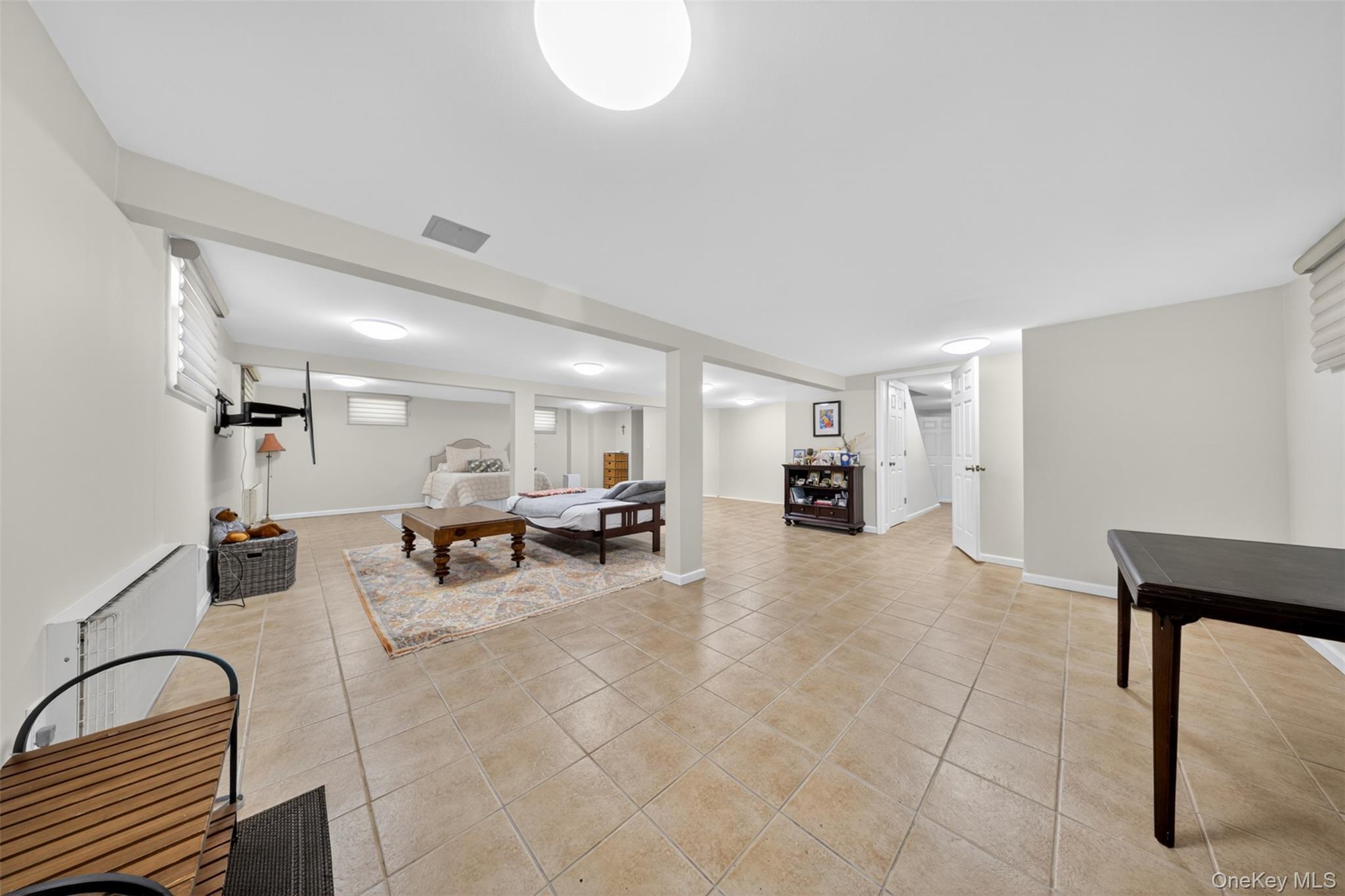 Single Family Bayside Avenue Queens, NY 11354, MLS-1012654-22
