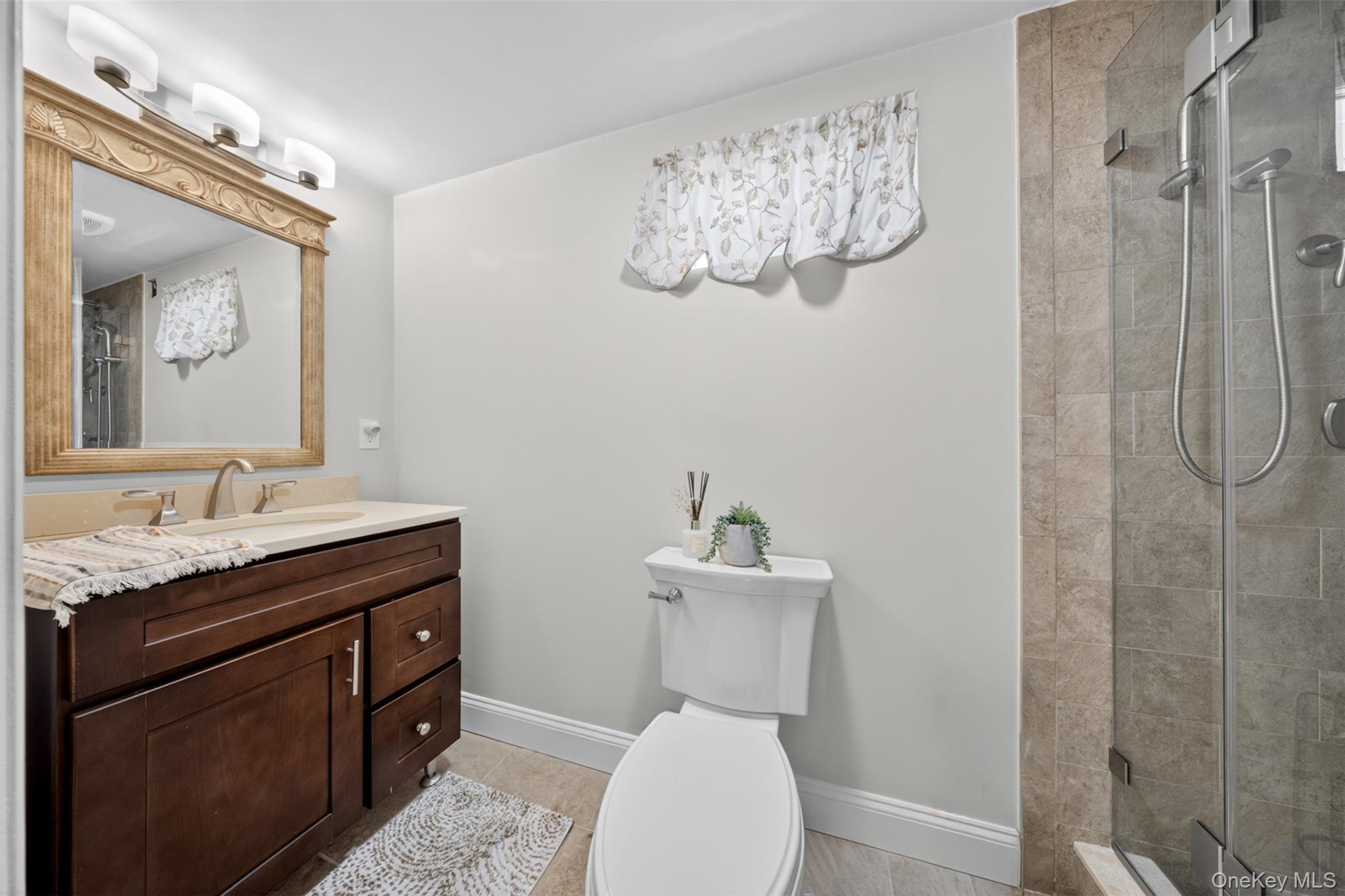 Single Family Bayside Avenue Queens, NY 11354, MLS-1012654-25