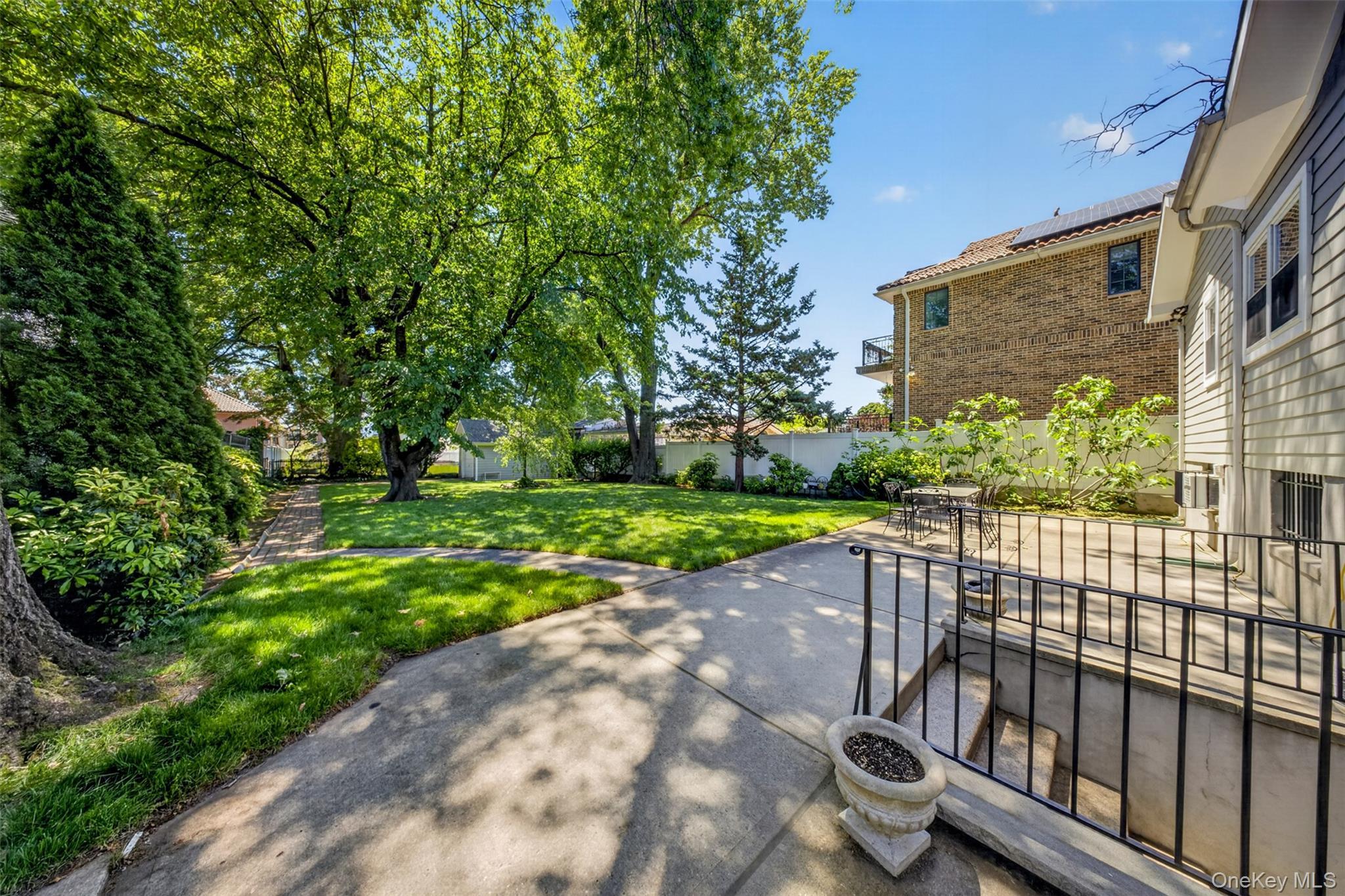Single Family Bayside Avenue Queens, NY 11354, MLS-1012654-29