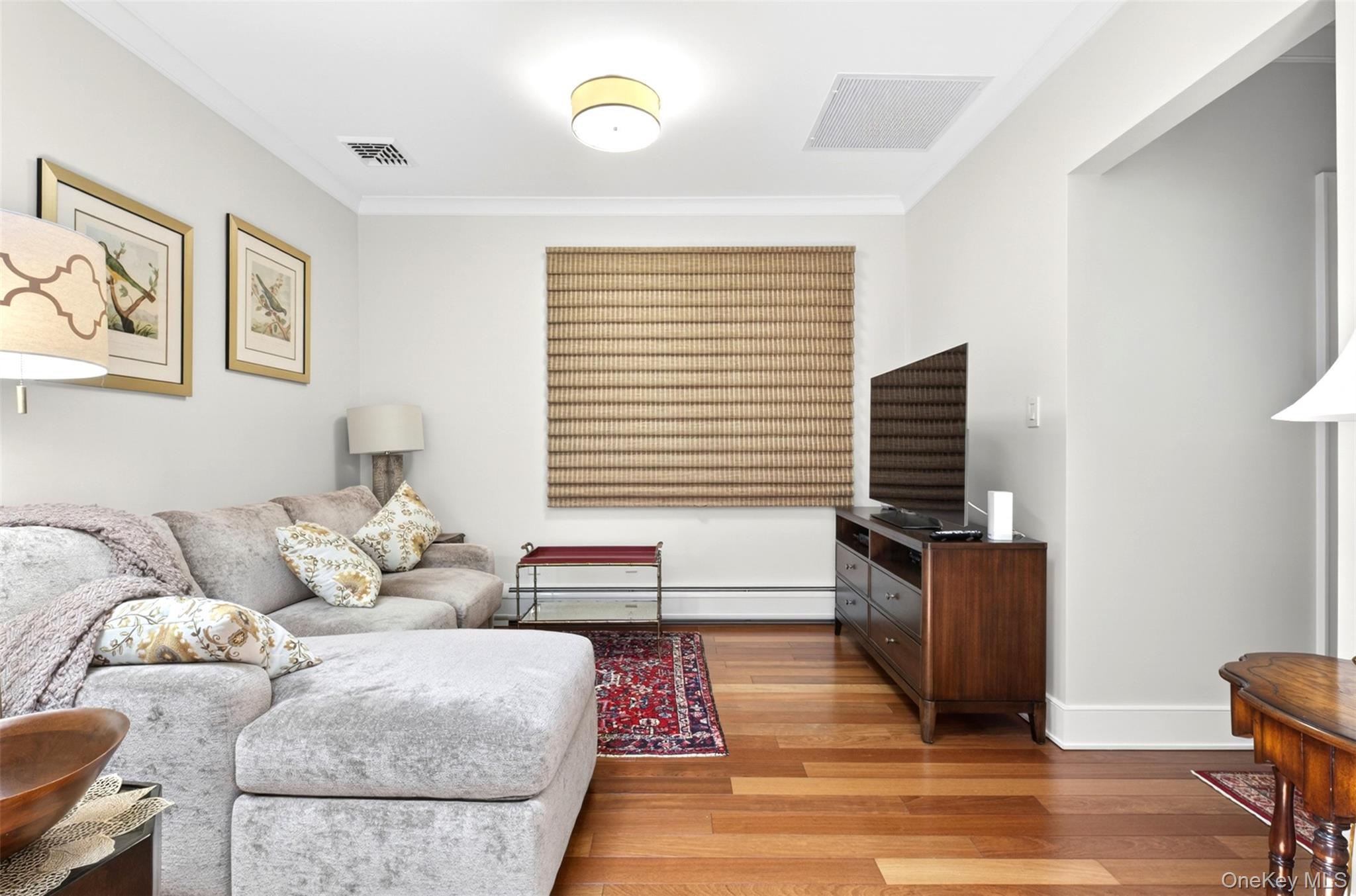 Single Family Bayside Avenue Queens, NY 11354, MLS-1012654-7
