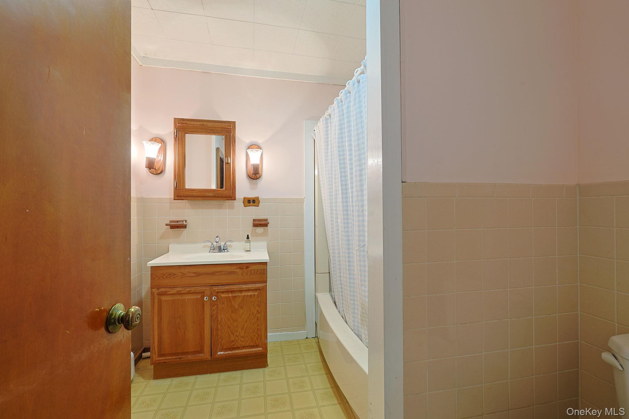 Single Family Algernon Street Orange County, NY 12518, MLS-1012659-18