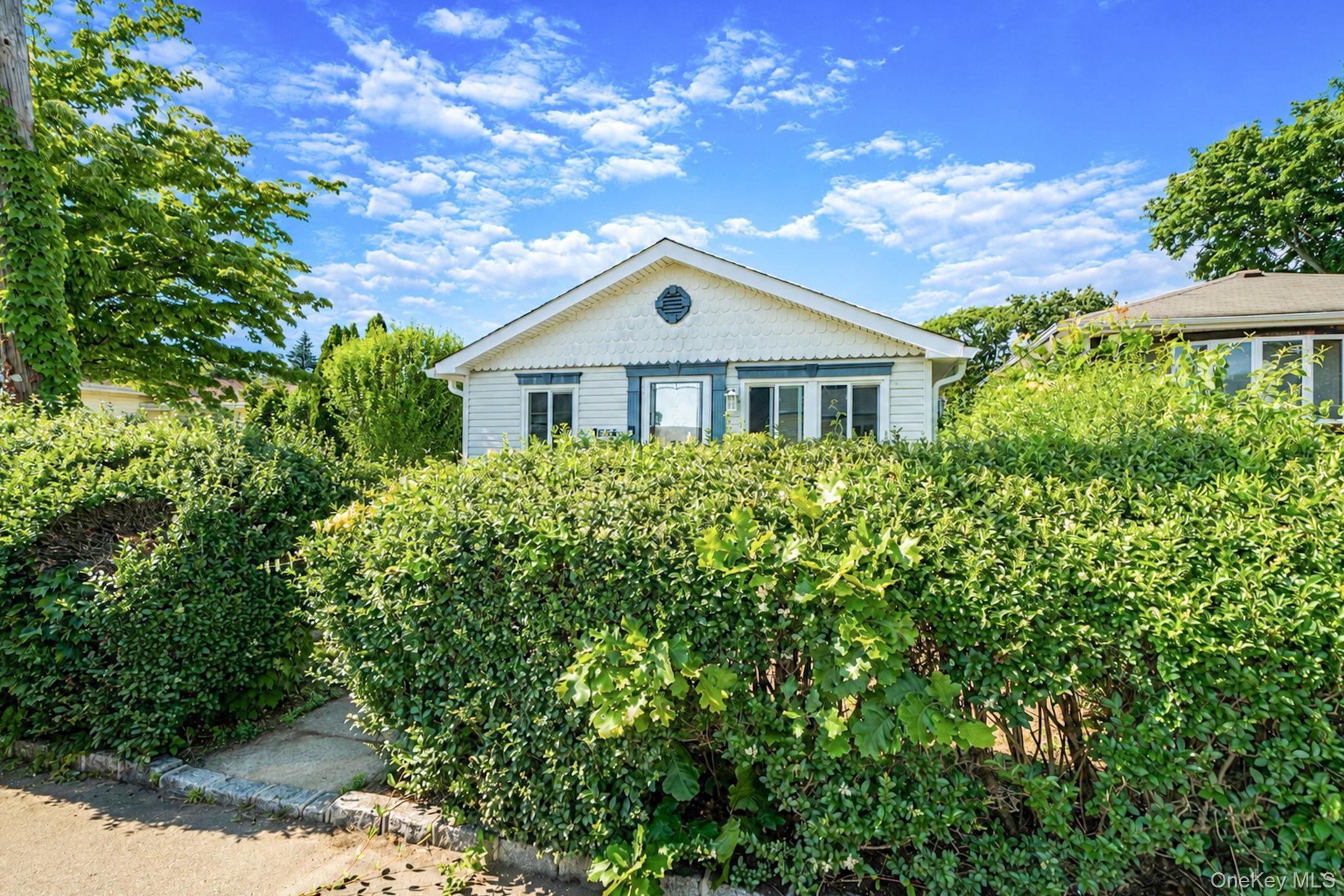 Single Family Outlook Avenue Suffolk County, NY 11704, MLS-1012701-3
