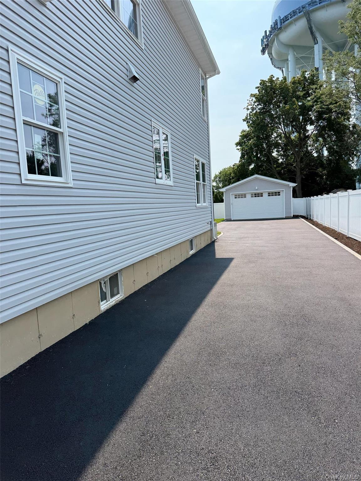 Single Family Spruce Avenue Nassau County, NY 11714, MLS-1012772-12