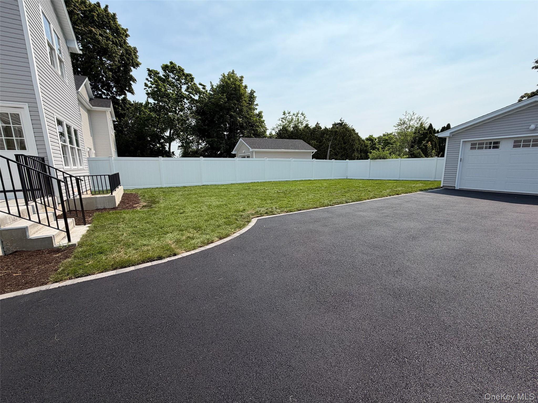 Single Family Spruce Avenue Nassau County, NY 11714, MLS-1012777-16