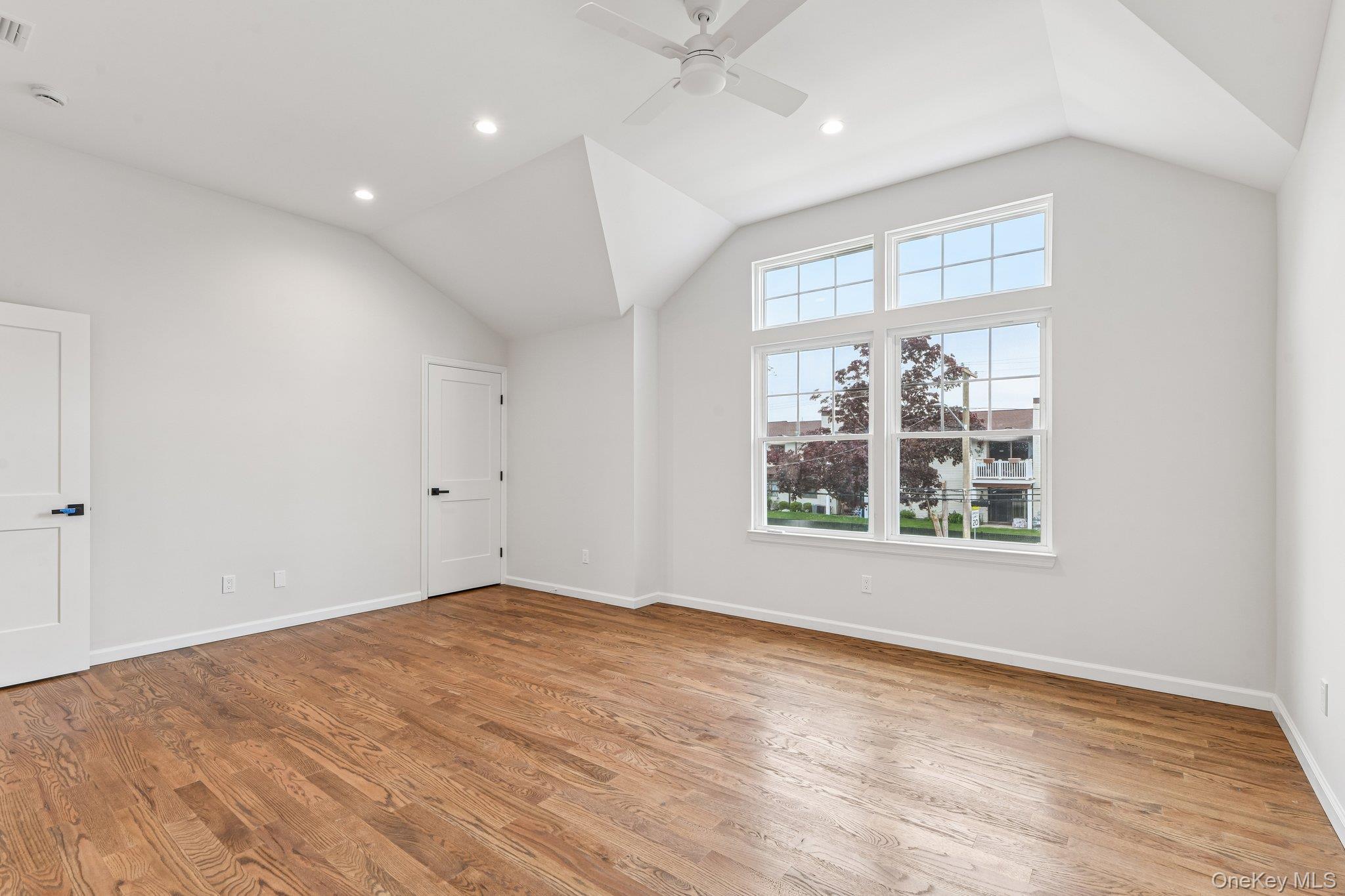 Single Family Scudder Avenue  Suffolk County, NY 11726, MLS-1012878-25
