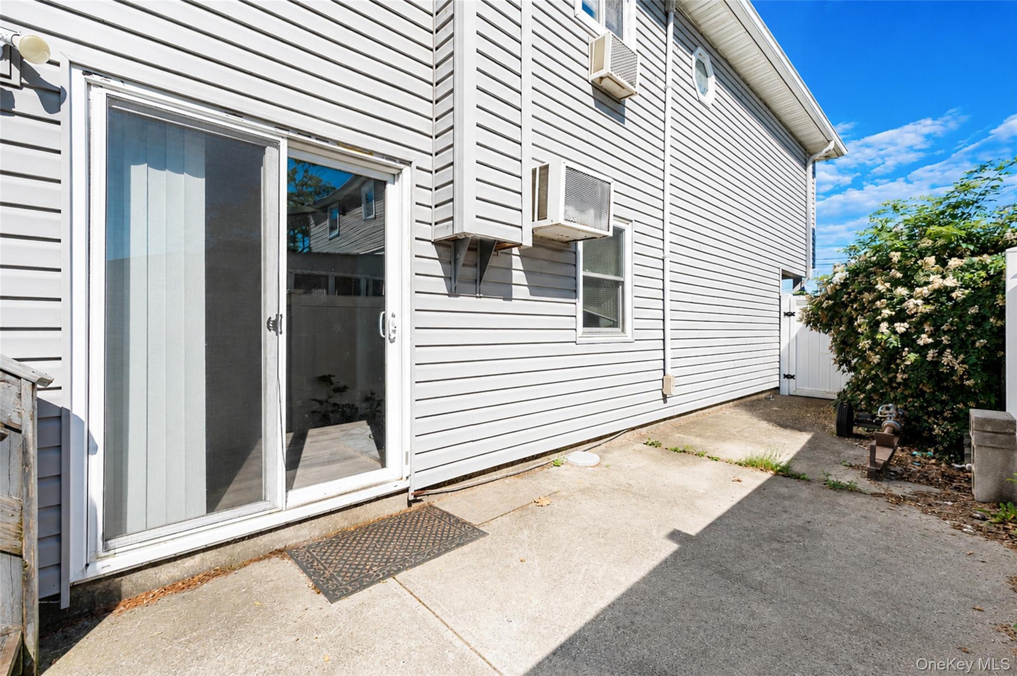 Single Family E Alhambra Avenue Suffolk County, NY 11757, MLS-1012884-18