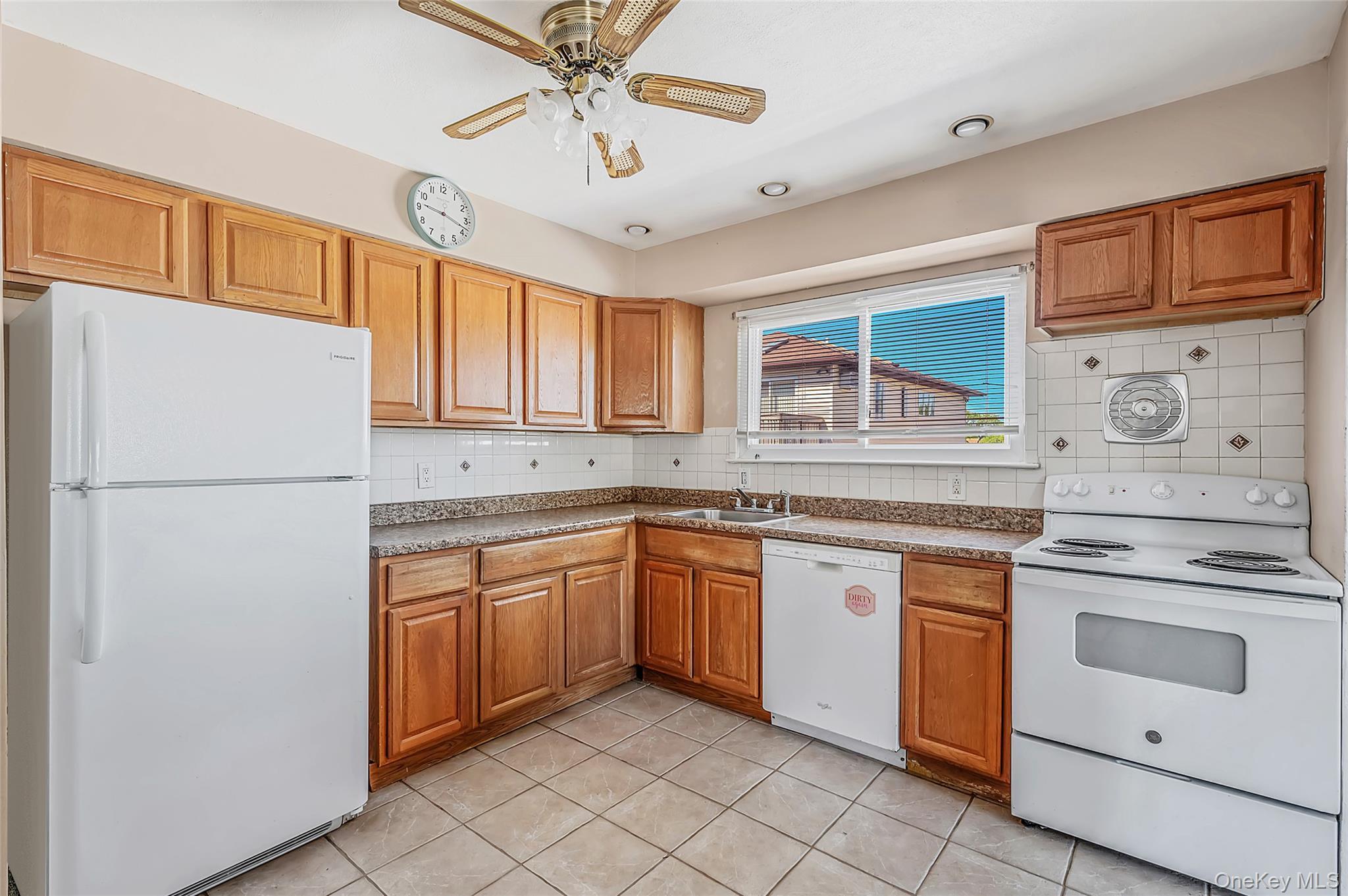 Single Family E Alhambra Avenue Suffolk County, NY 11757, MLS-1012884-2