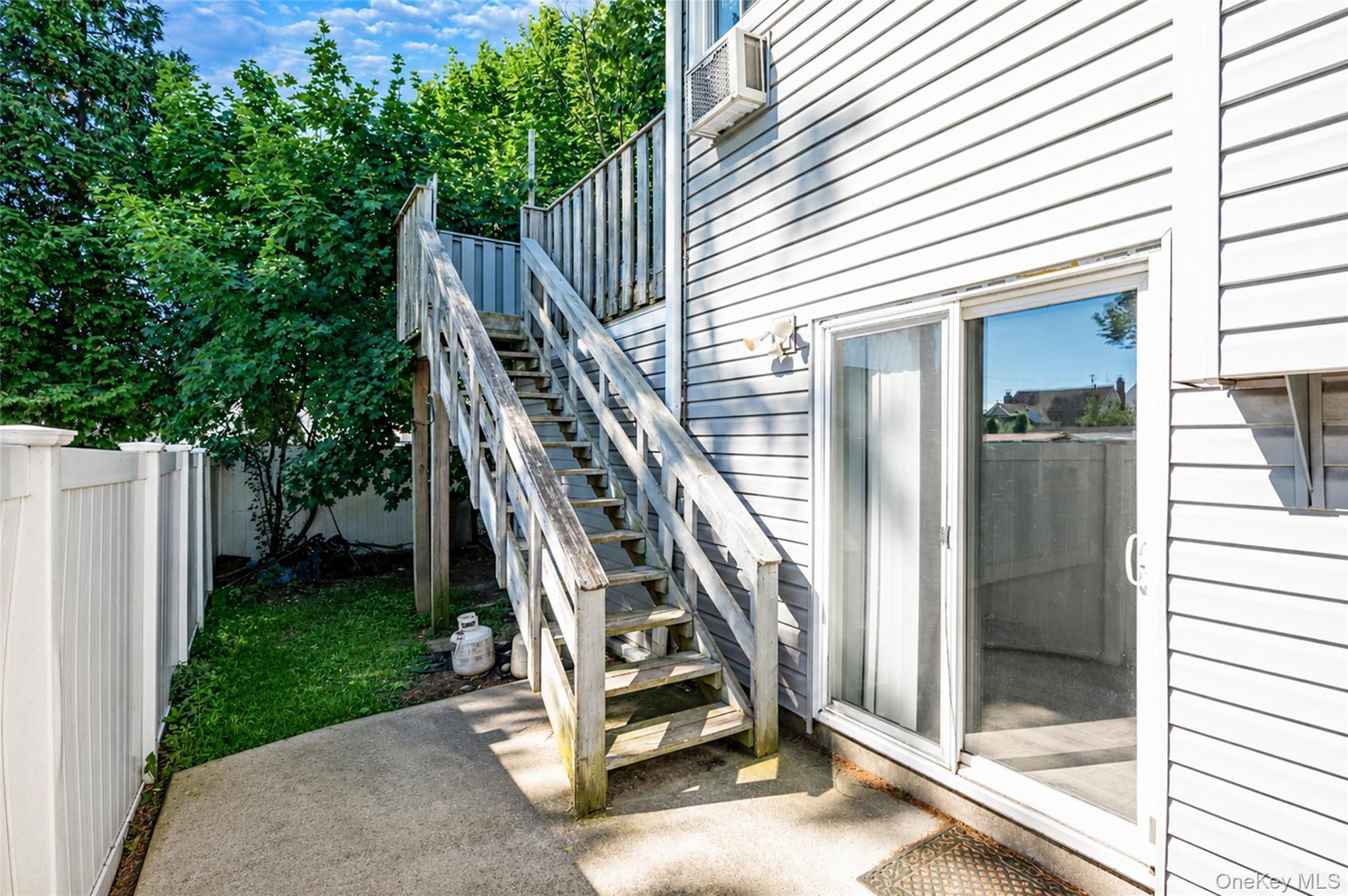Single Family E Alhambra Avenue Suffolk County, NY 11757, MLS-1012884-20