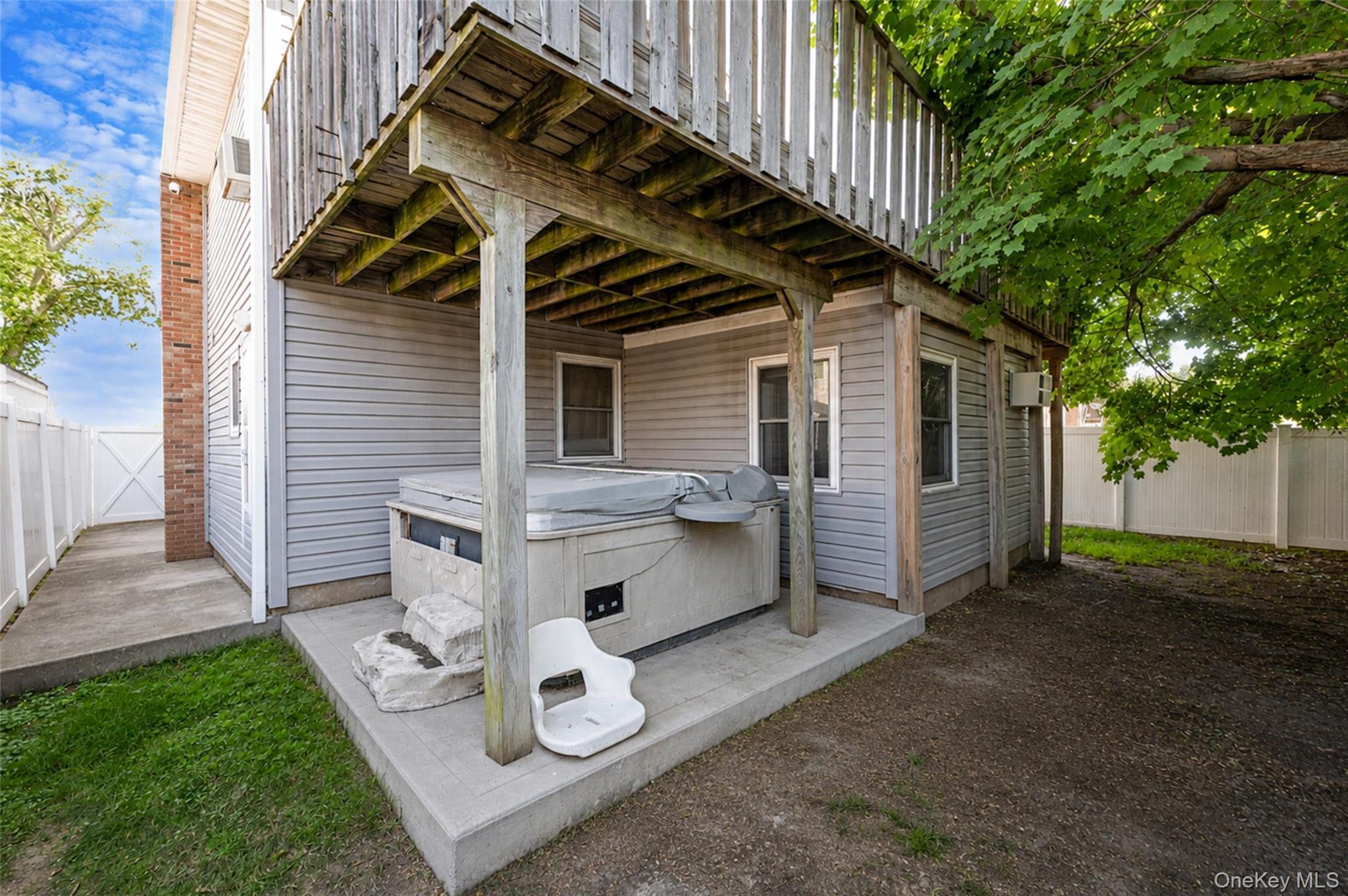 Single Family E Alhambra Avenue Suffolk County, NY 11757, MLS-1012884-21