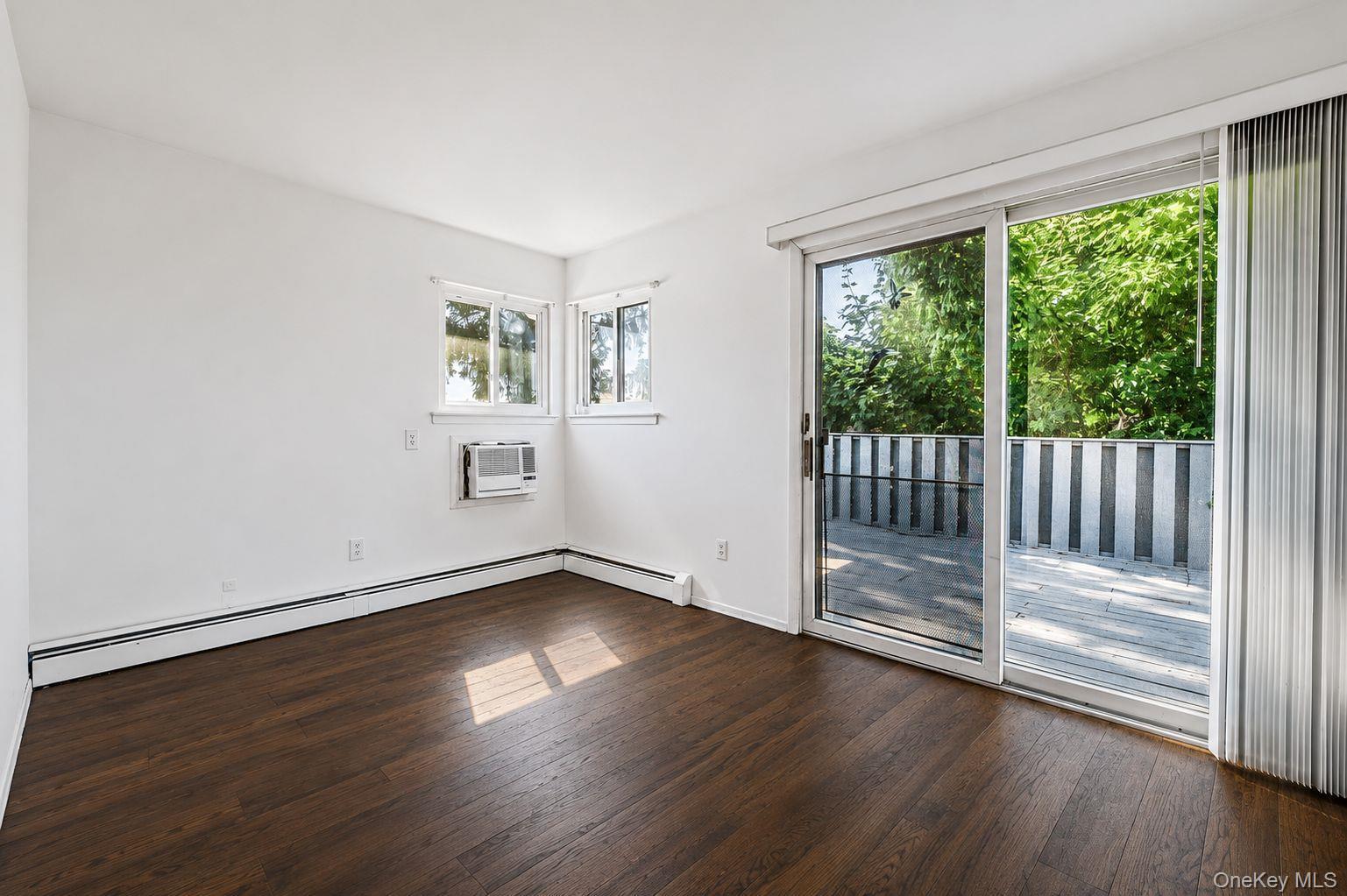 Single Family E Alhambra Avenue Suffolk County, NY 11757, MLS-1012884-7