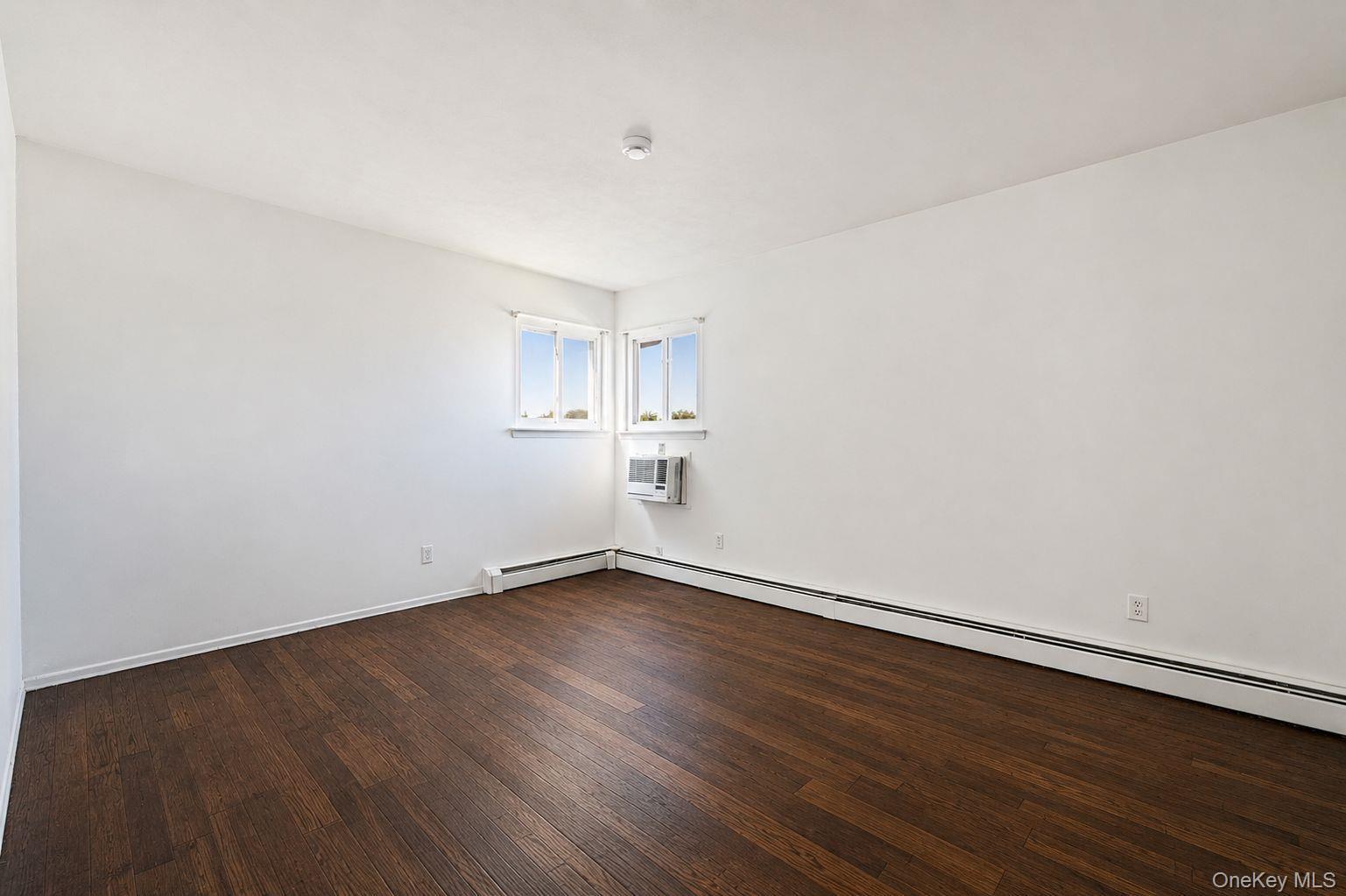 Single Family E Alhambra Avenue Suffolk County, NY 11757, MLS-1012884-8