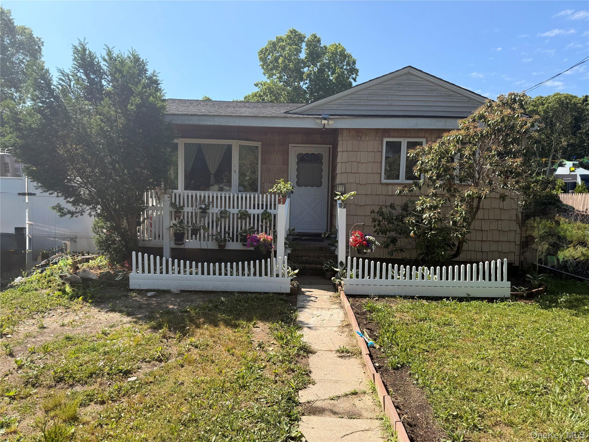 Single Family Beatrice Drive Suffolk County, NY 11967, MLS-1012892-2