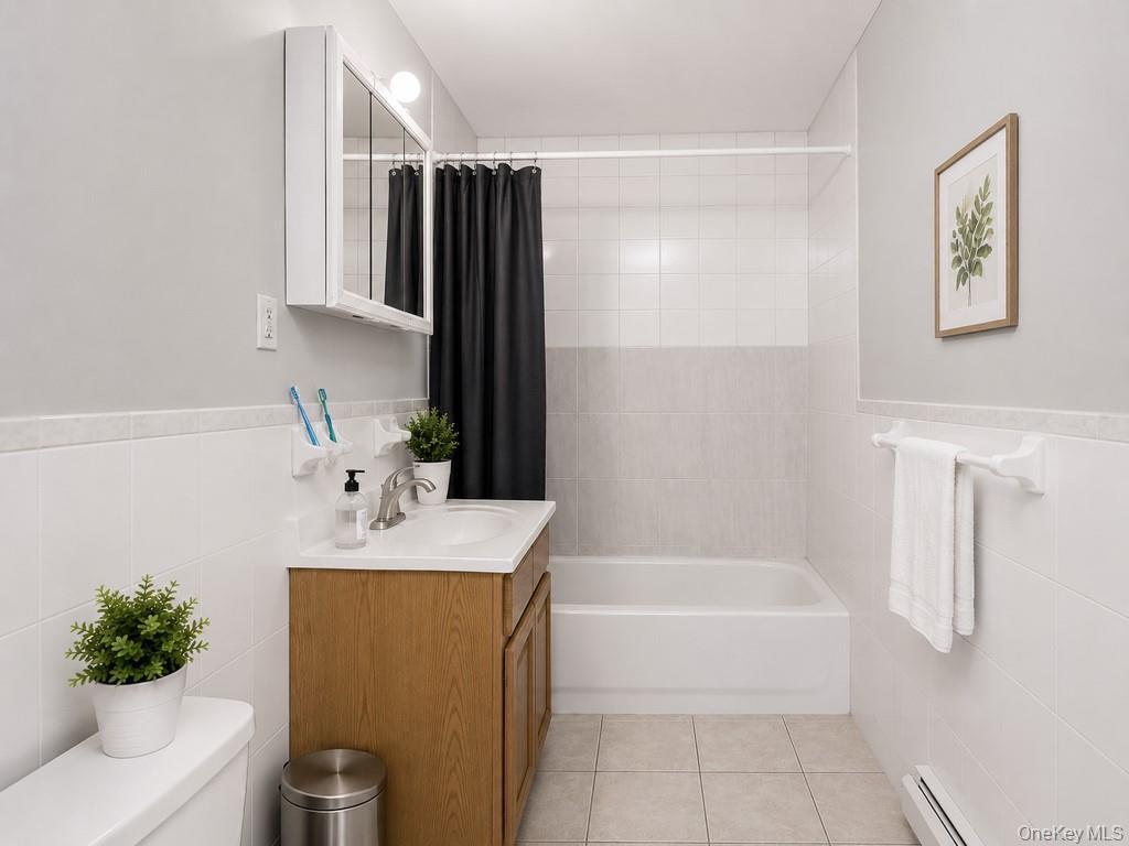Single Family White Plains Road  Bronx, NY 10470, MLS-1012921-16