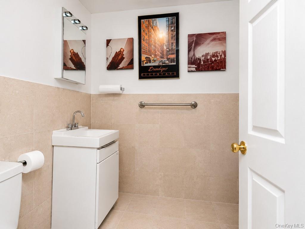Single Family White Plains Road  Bronx, NY 10470, MLS-1012921-19