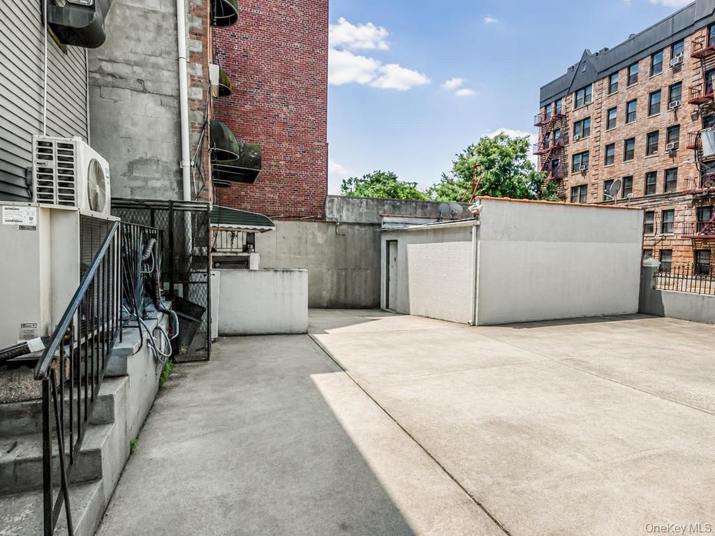 Single Family White Plains Road  Bronx, NY 10470, MLS-1012921-22