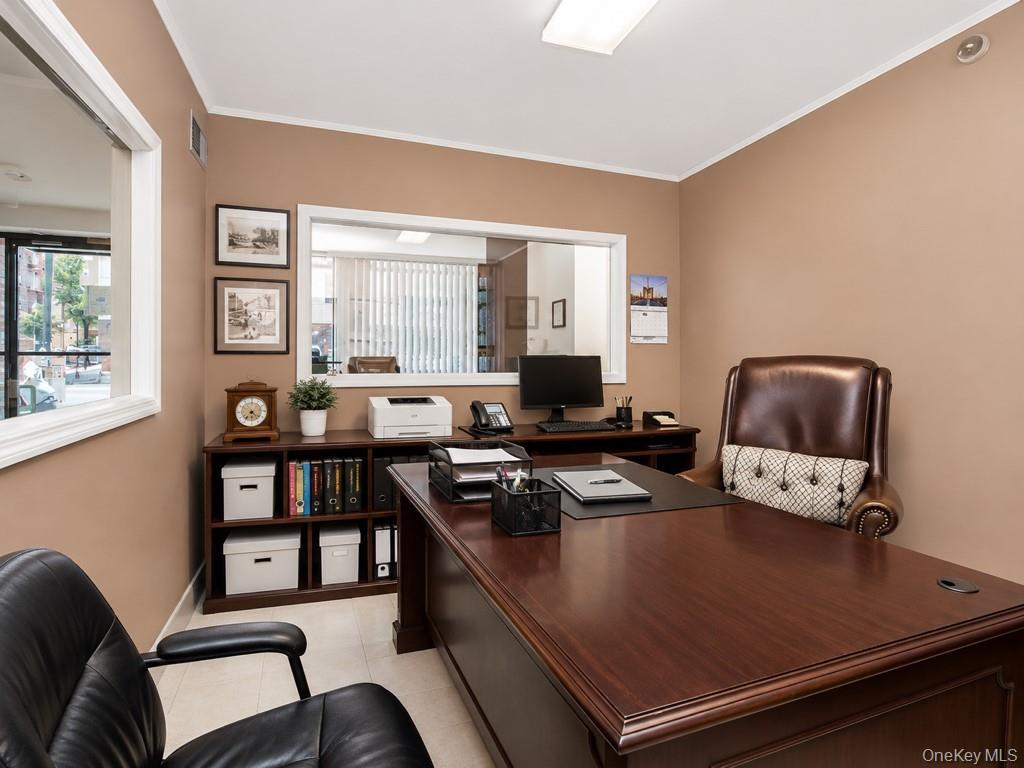 Single Family White Plains Road  Bronx, NY 10470, MLS-1012921-4