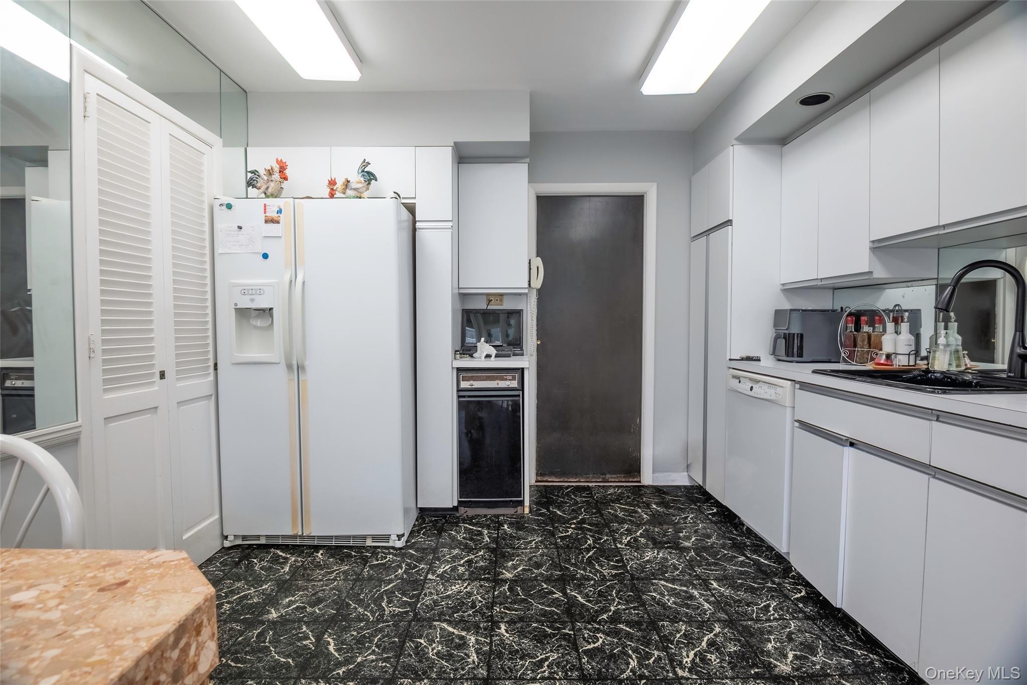 Single Family Redfield Street Queens, NY 11362, MLS-1012928-18