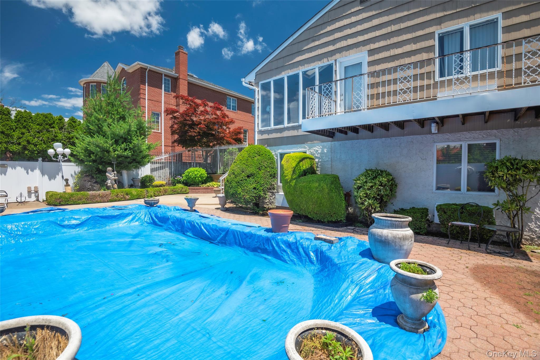 Single Family Redfield Street Queens, NY 11362, MLS-1012928-40