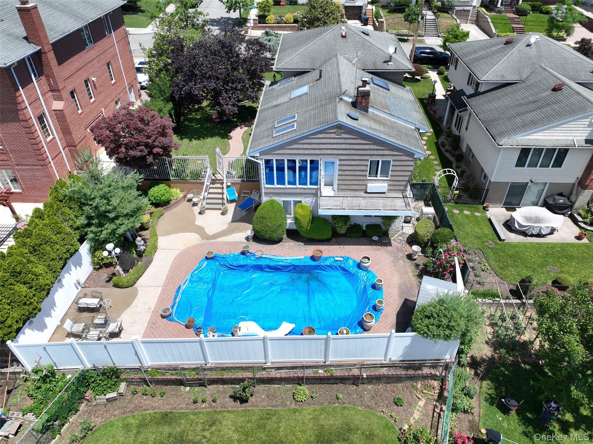 Single Family Redfield Street Queens, NY 11362, MLS-1012928-42